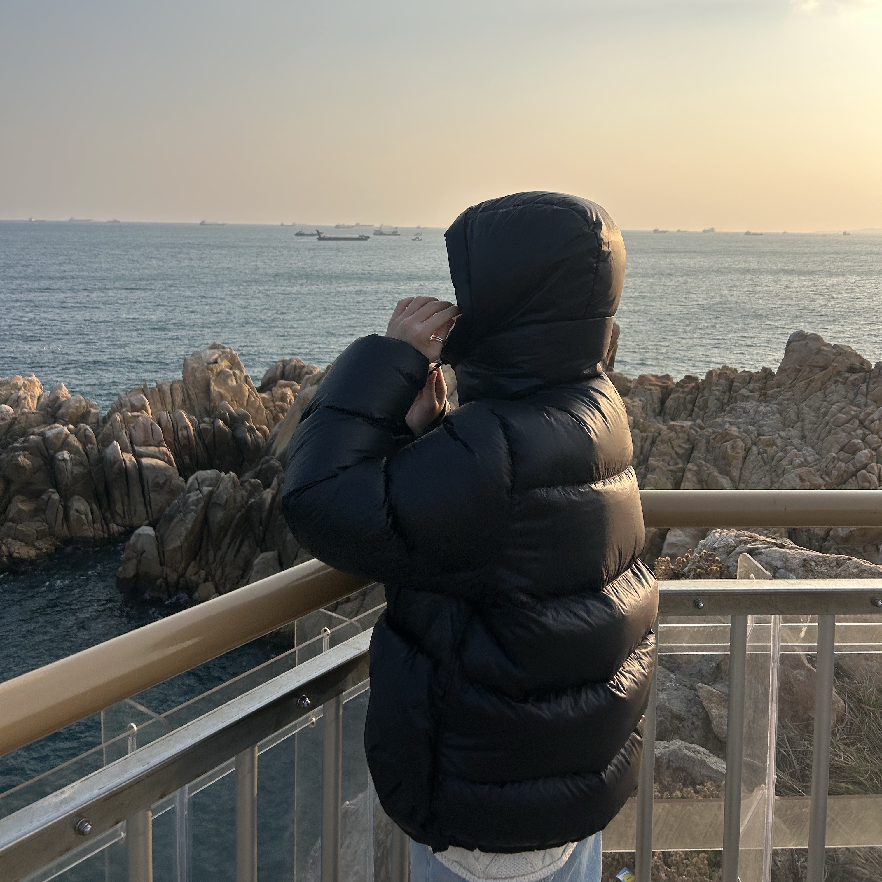 Stussy Down Parka Micro Ripstop Phantom Black 착용 스타일 - 2