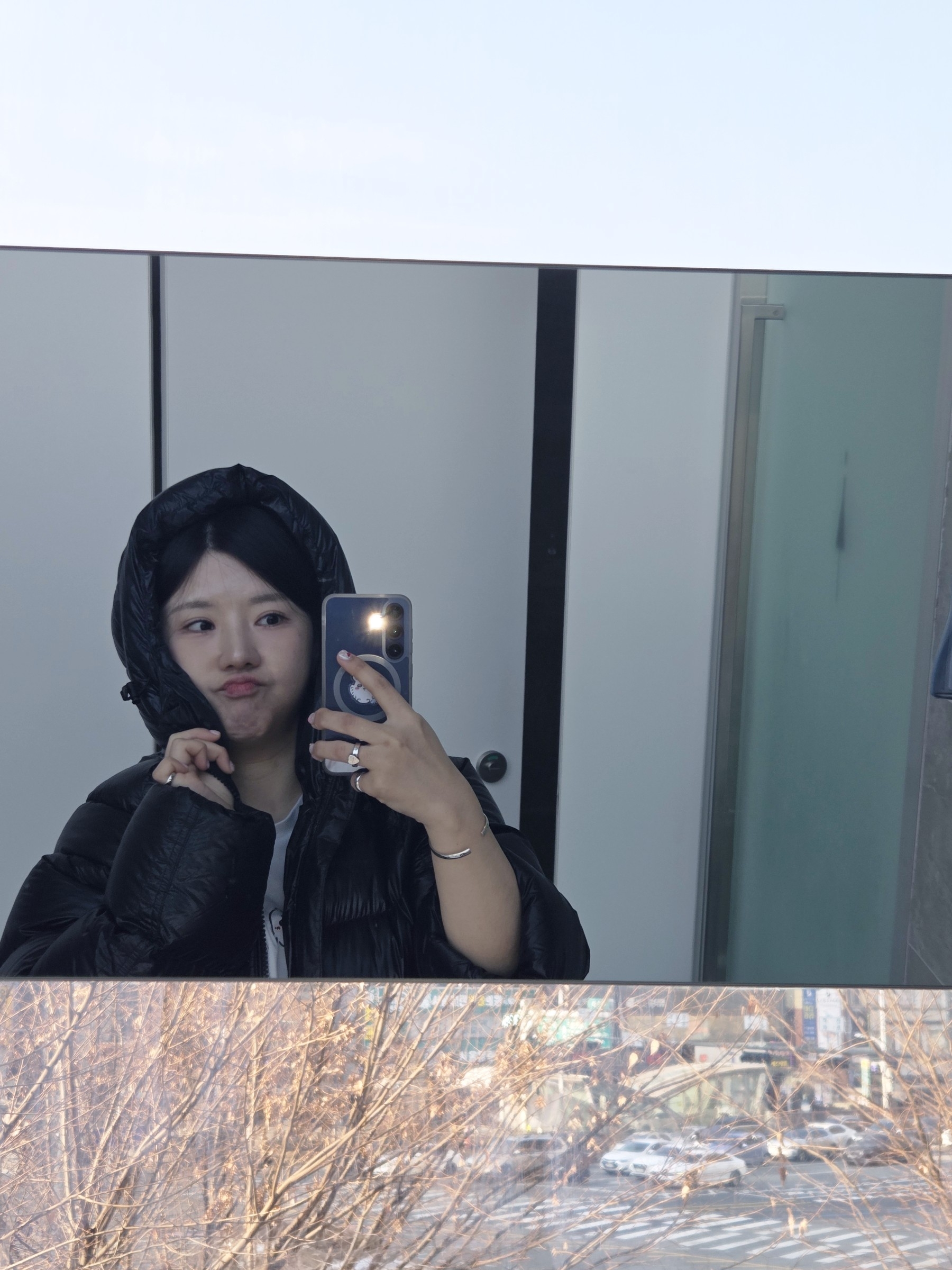 (W) Musinsa Standard City Leisure Sheer Ripstop Hooded Down Jacket Black, Gucci Blind for Love Bracelet Silver 착용 스타일