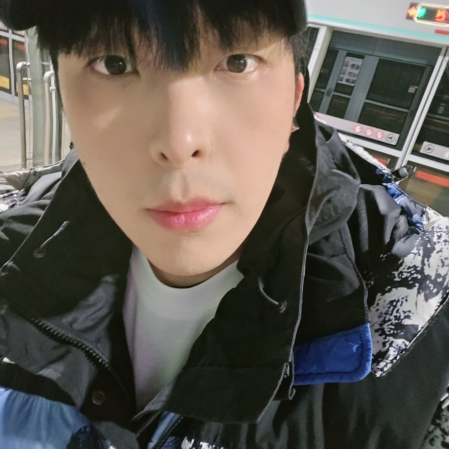 Supreme x The North Face Mountain Baltoro Jacket Blue White - 17FW, Supreme x The North Face Cargo Jacket Black - 20SS 착용 스타일 - 2
