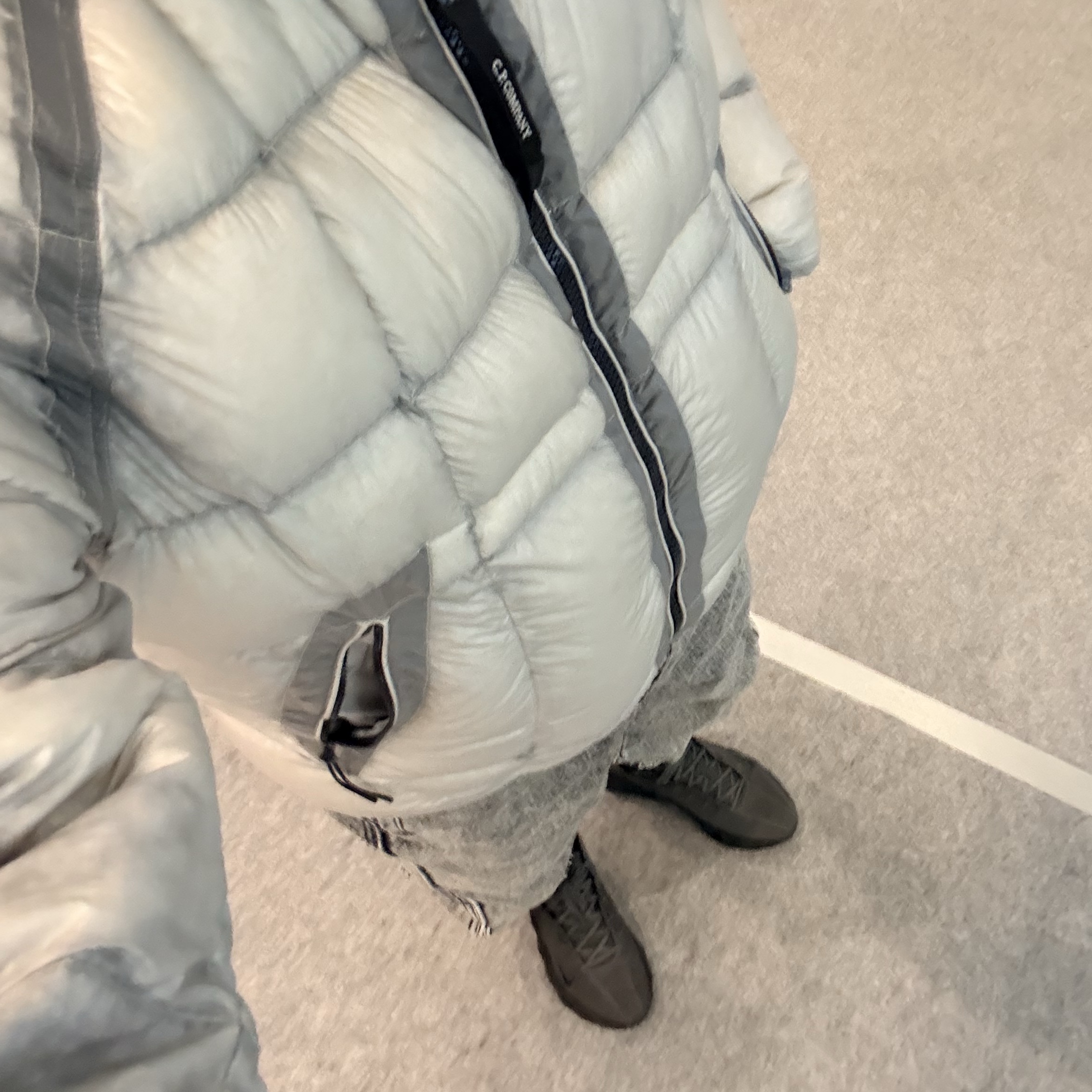 C.P. Company Korea Exclusive D.D. Shell Hooded Down Jacket Lunar Rock - 25FW, Juun.J Denim Cargo Jogger Pants Grey - SS23 착용 스타일