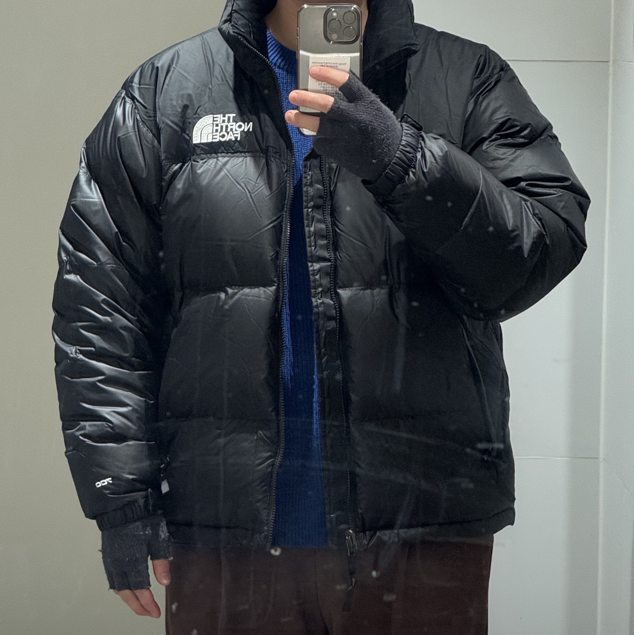 The North Face 1996 Retro Nuptse Down Jacket TNF Black 착용 스타일 - 1