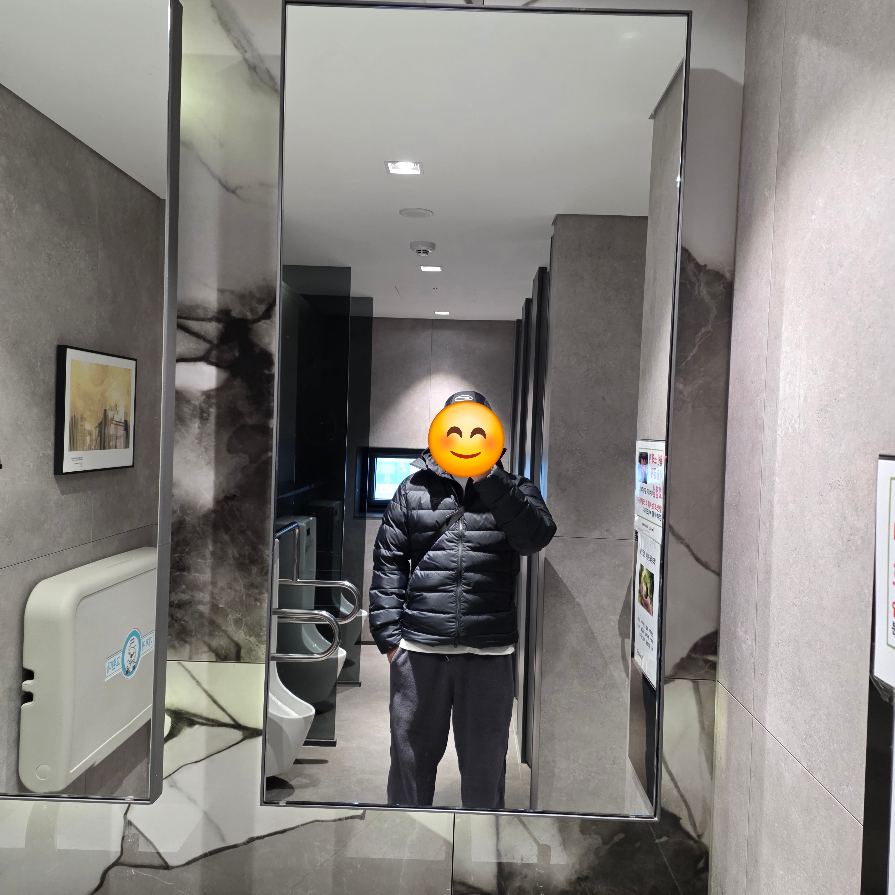 Arc'teryx Thorium Hoody Black, Supreme x Nike Running Hat Black - 25SS 착용 스타일 - 1
