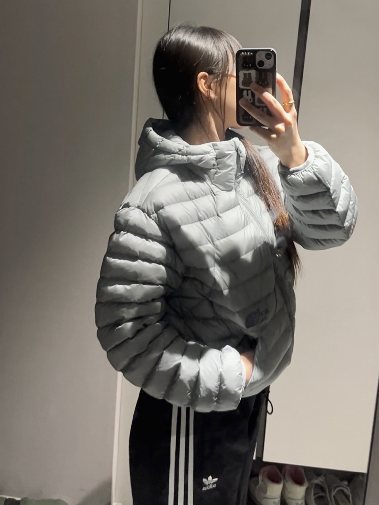 The North Face Ventus On Jacket Silver 착용 스타일