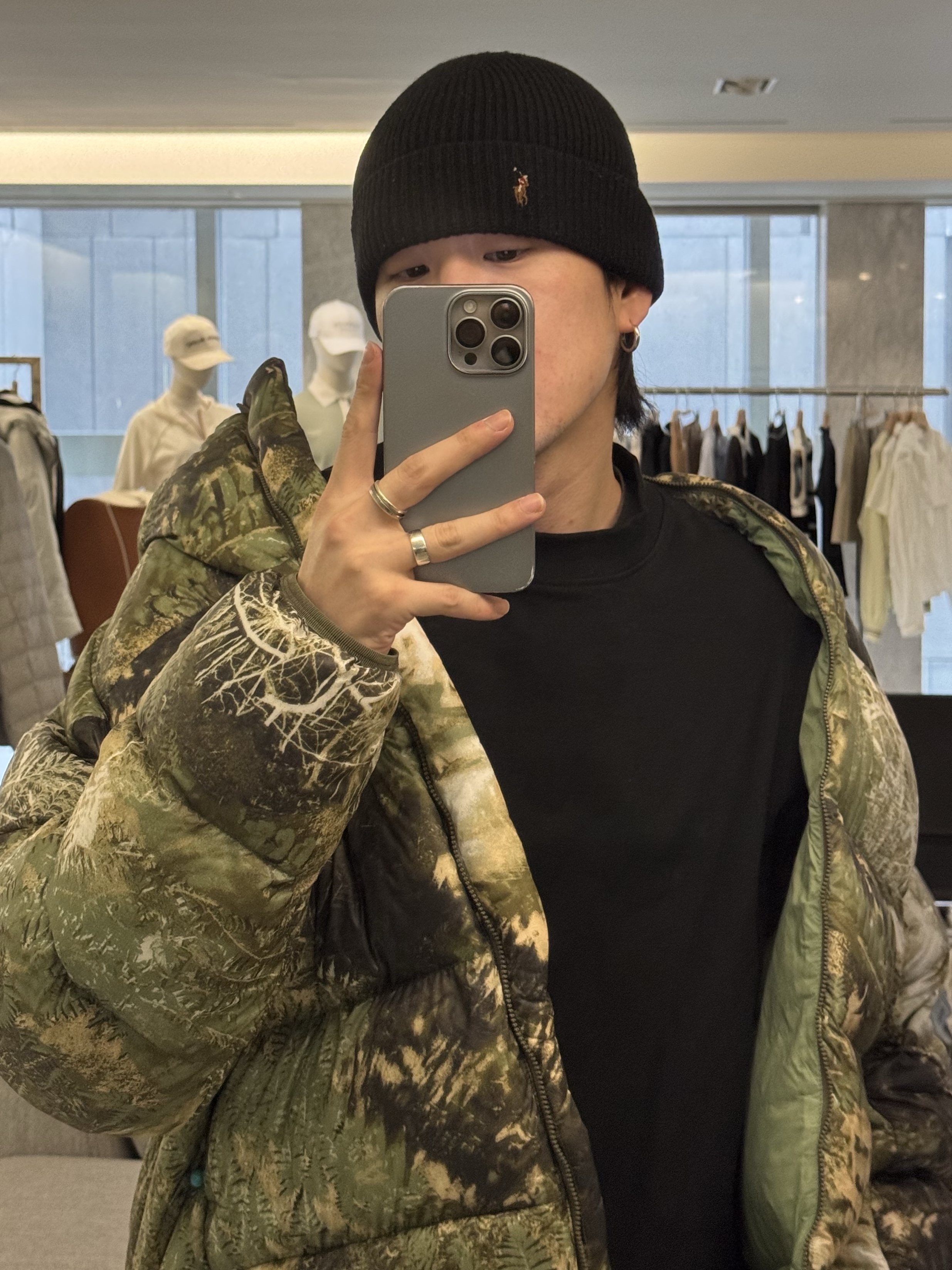 Nike ACG Therma-Fit ADV Lunar Lake Puffer Loose Hooded Jacket Oil Green Medium Olive - Asia, Apple iPhone 16 Pro Max 256GB Natural Titanium (Korean Ver.) 착용 스타일