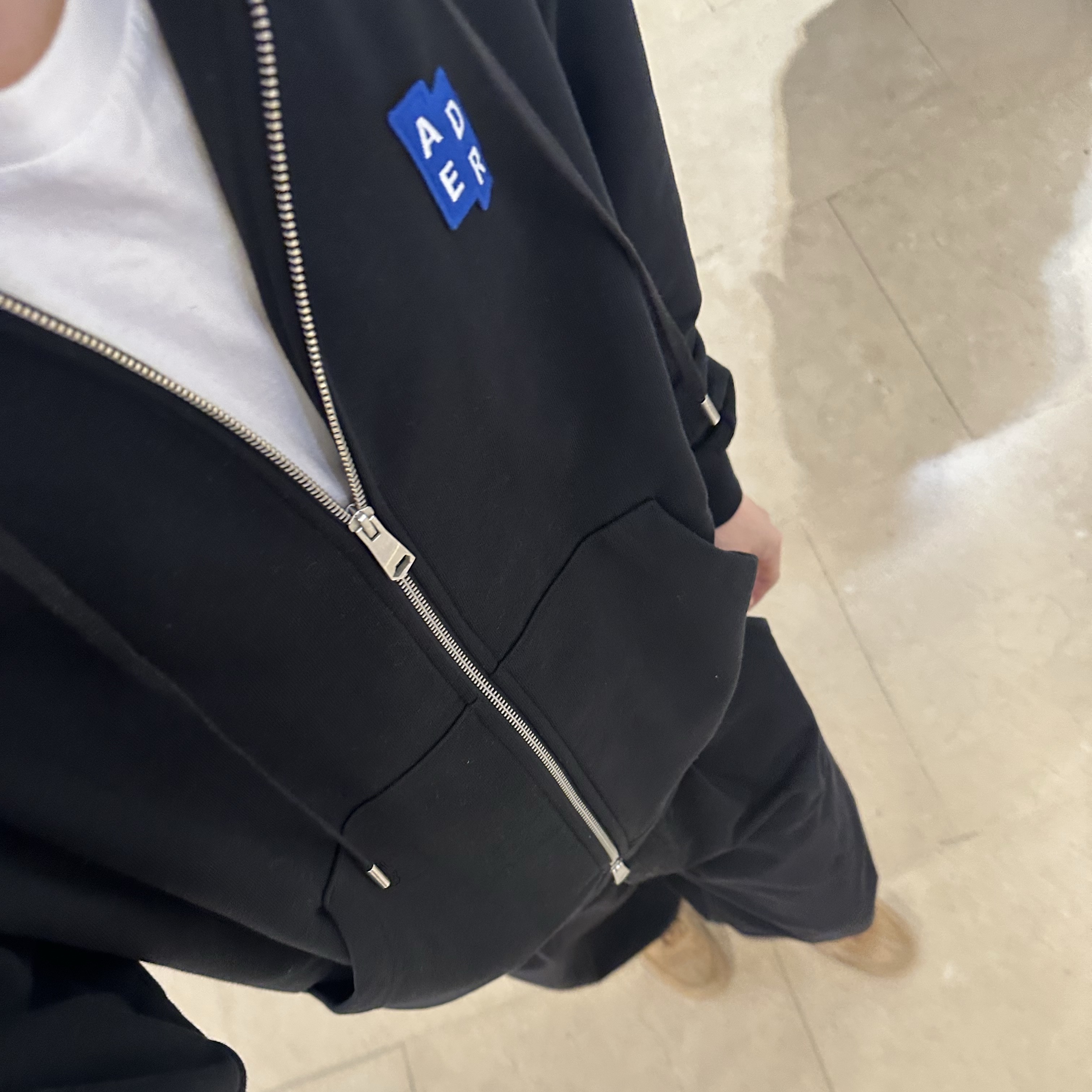Ader Error Sig; TRS/BL Tag Hoodie Zip-Up 02 Black, Nike Air Force 1 '07 WB Flax 착용 스타일