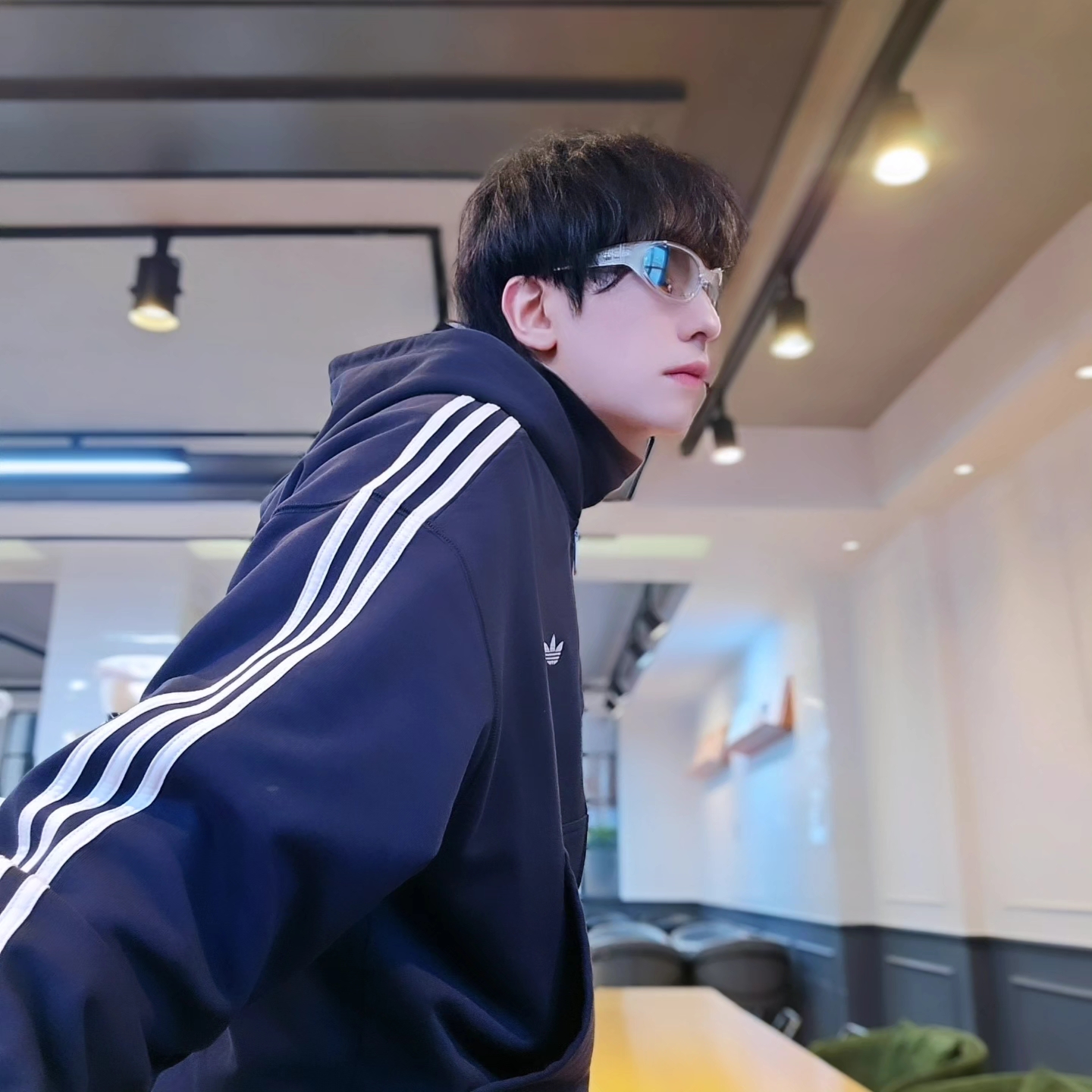 Adidas 3-Stripes Full-Zip Hoodie Black Cream White - KR Sizing, Adidas 3-Stripes Full-Zip Hoodie Black Cream White - US Sizing 착용 스타일 - 3
