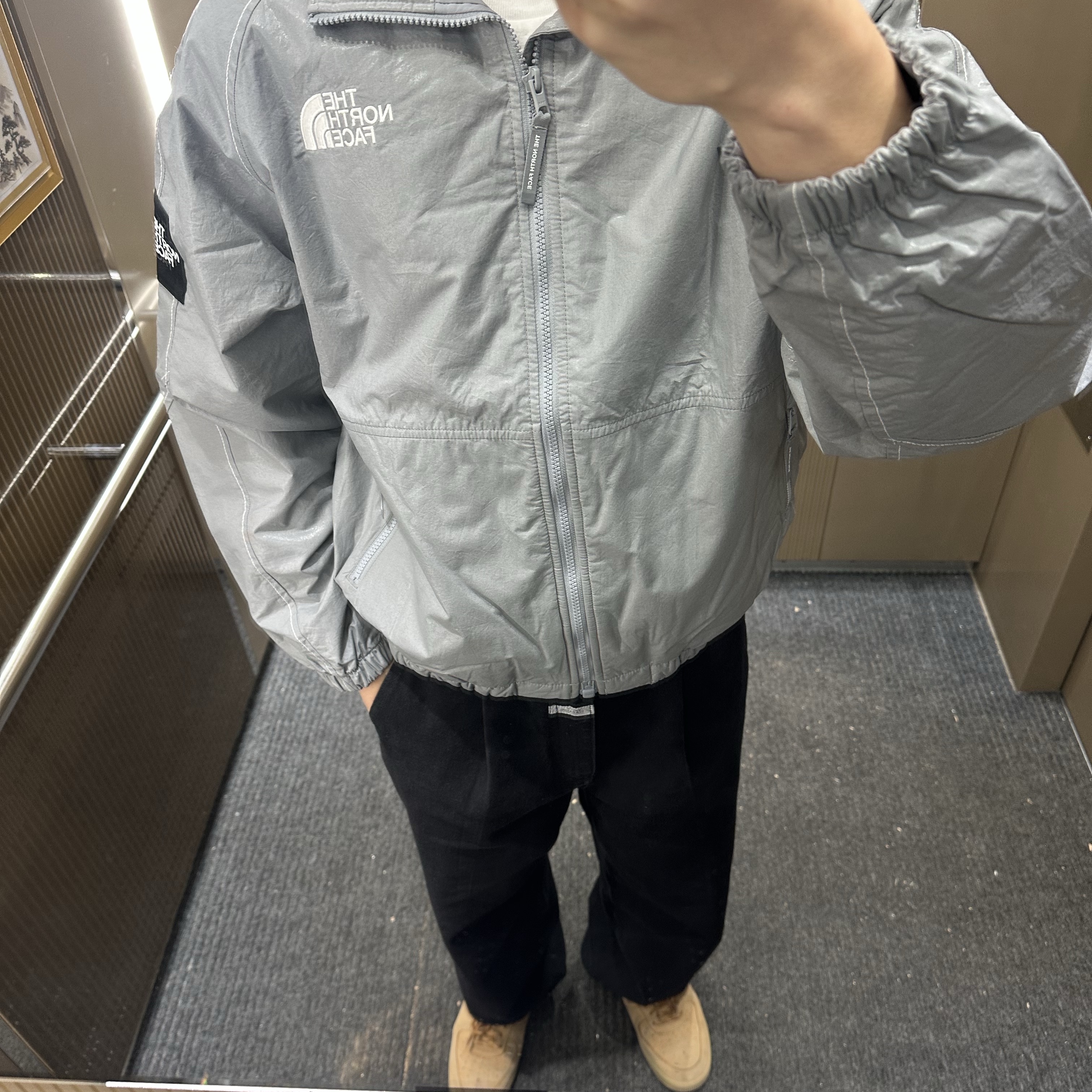 The North Face Olema Flash Jacket Gray, Nike Air Force 1 '07 WB Flax 착용 스타일