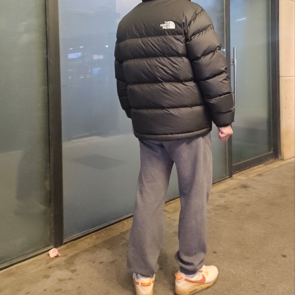 The North Face 1992 Nuptse Hybrid Down Ball Ex Jacket Charcoal 착용 스타일