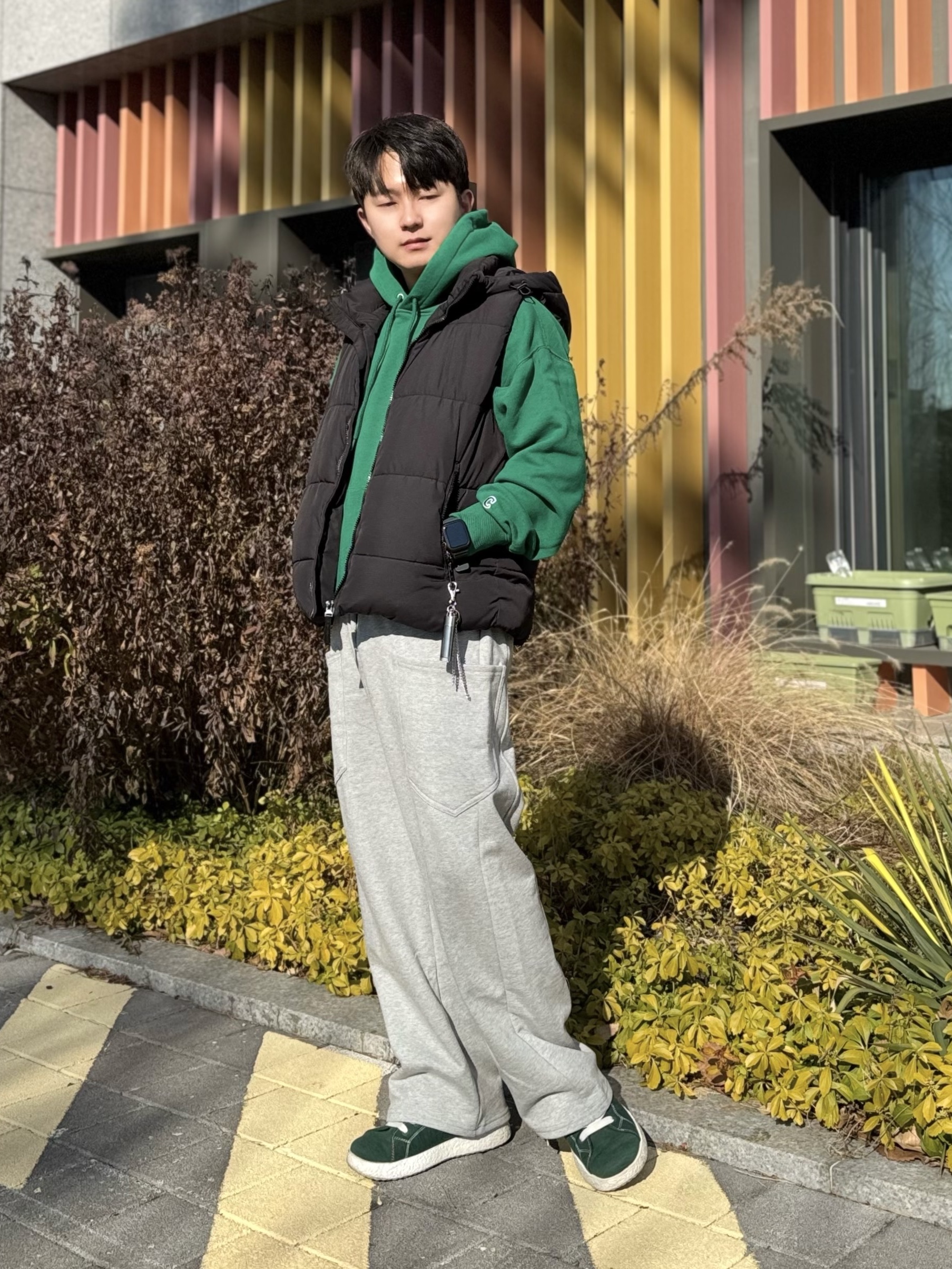 [6% 적립] LeMouton Buddy Darkgreen, Covernat C Logo Hoodie British Green 착용 스타일 - 2