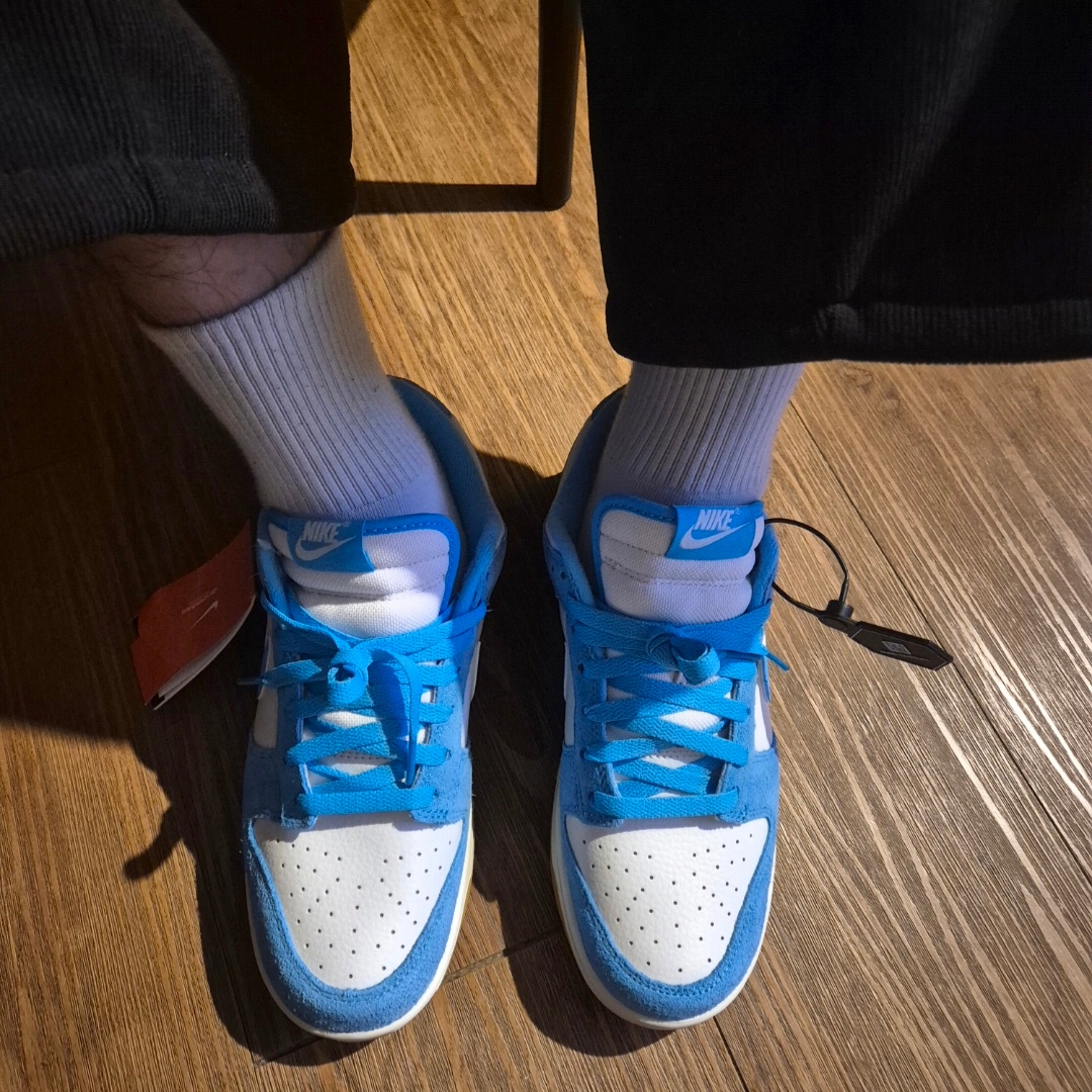 Nike Dunk Low SE Phantom Baltic Blue 착용 스타일 - 2