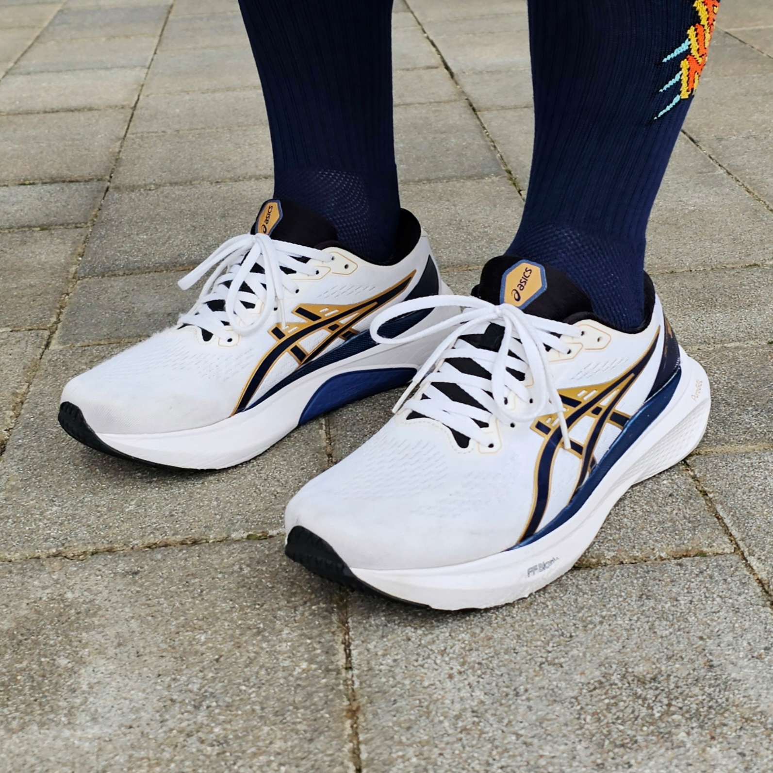 Asics Gel-Kayano 30 Anniversary White Deep Ocean 착용 스타일