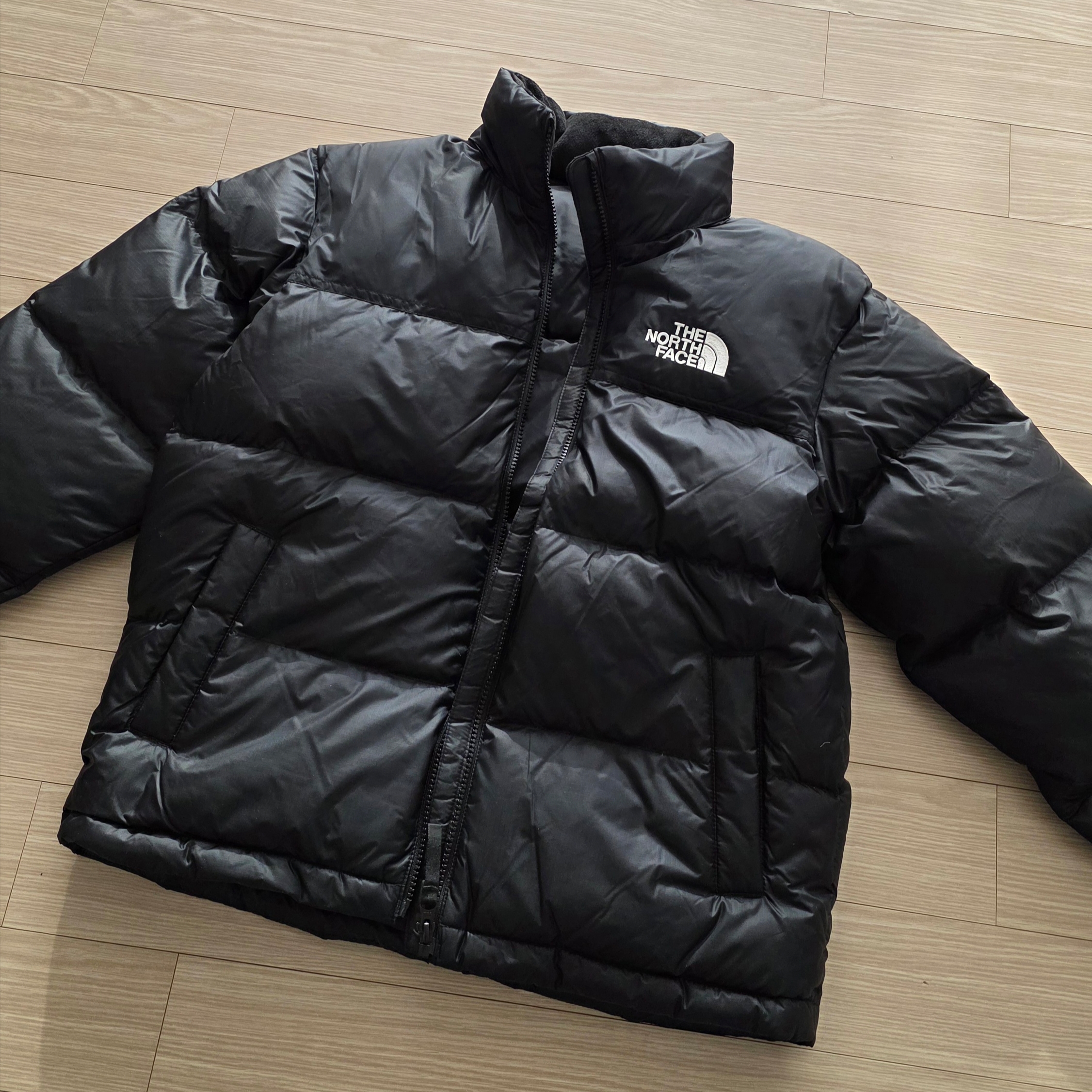 (Kids) The North Face 1996 Nuptse RDS Jacket Black 착용 스타일