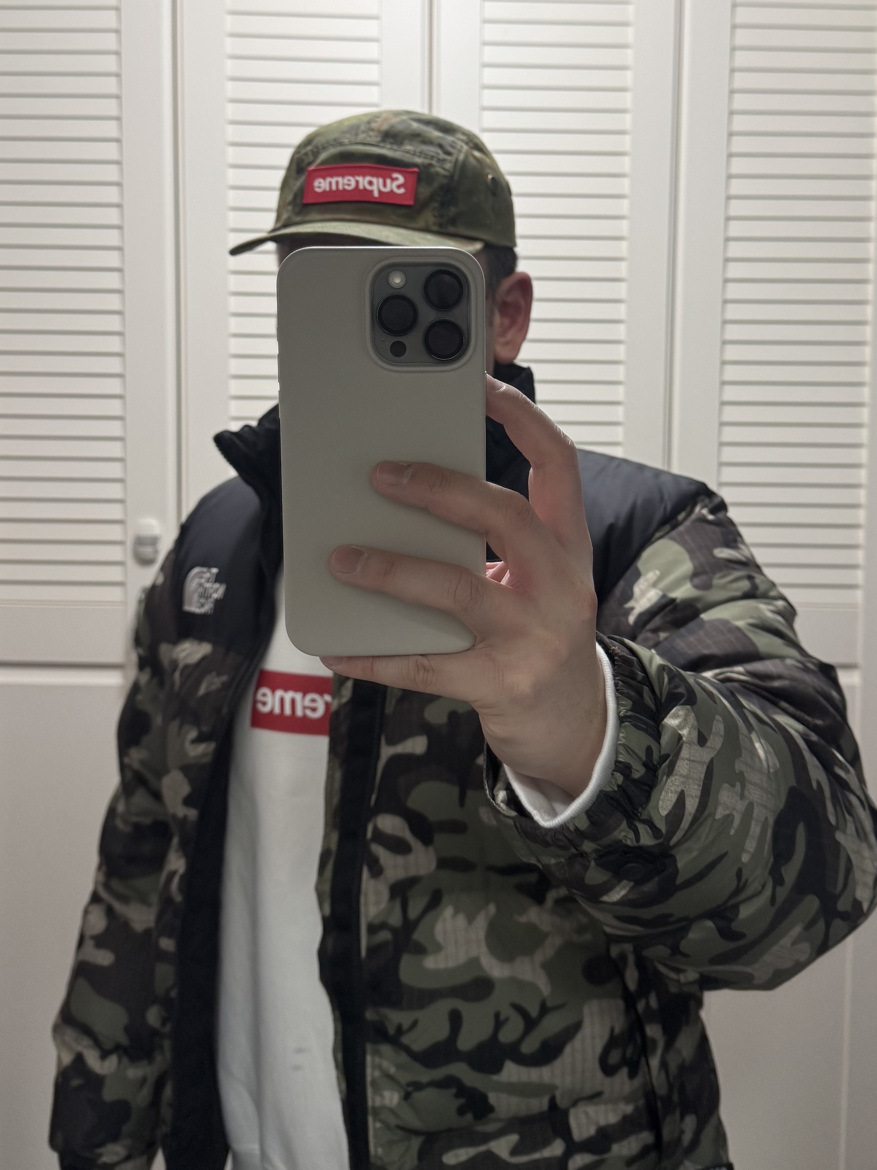 The North Face 1996 Novelty Nuptse Jacket Khaki, Supreme Military Camp Cap Flecktarn Camo - 23FW 착용 스타일