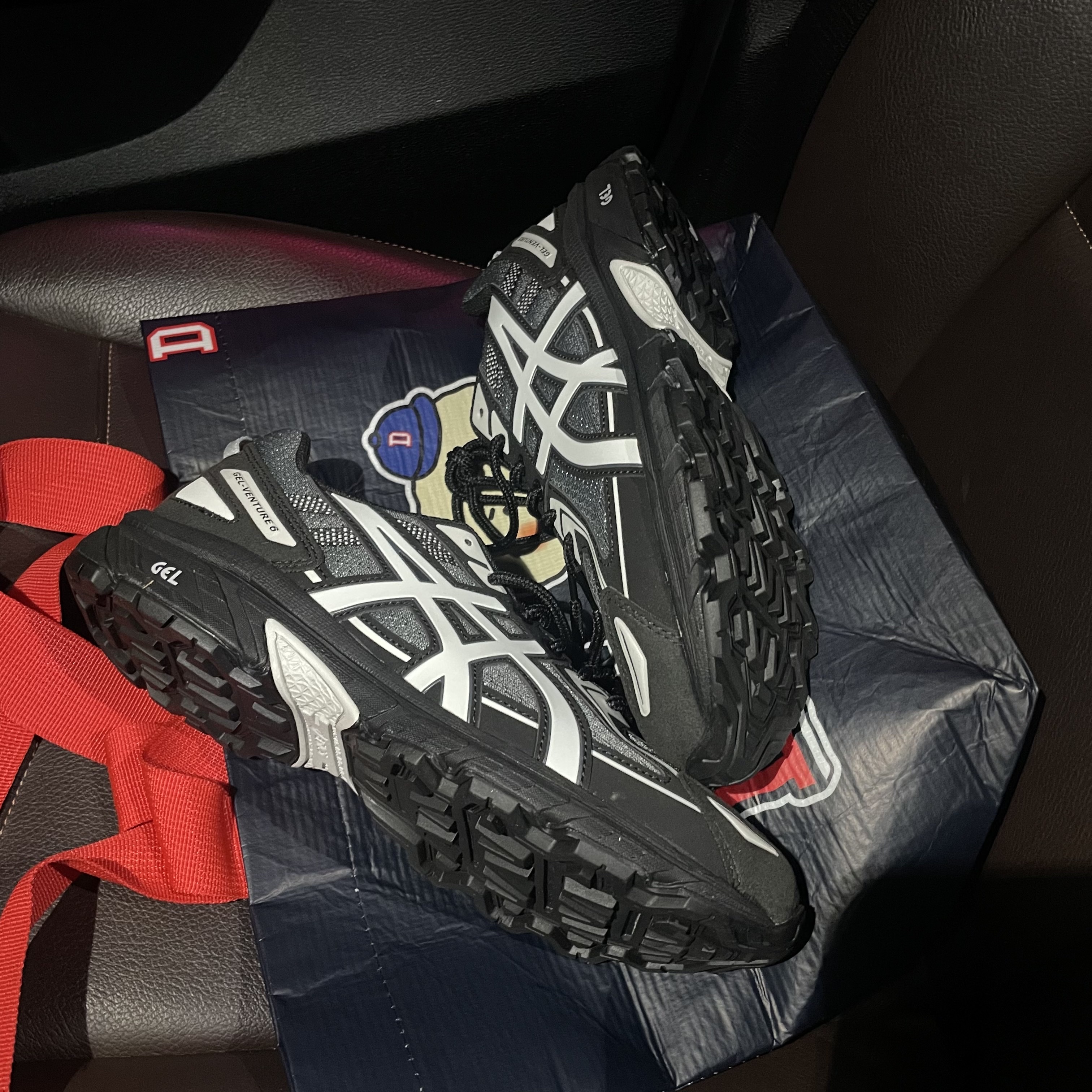Asics Gel-Venture 6 Carrier Grey 착용 스타일
