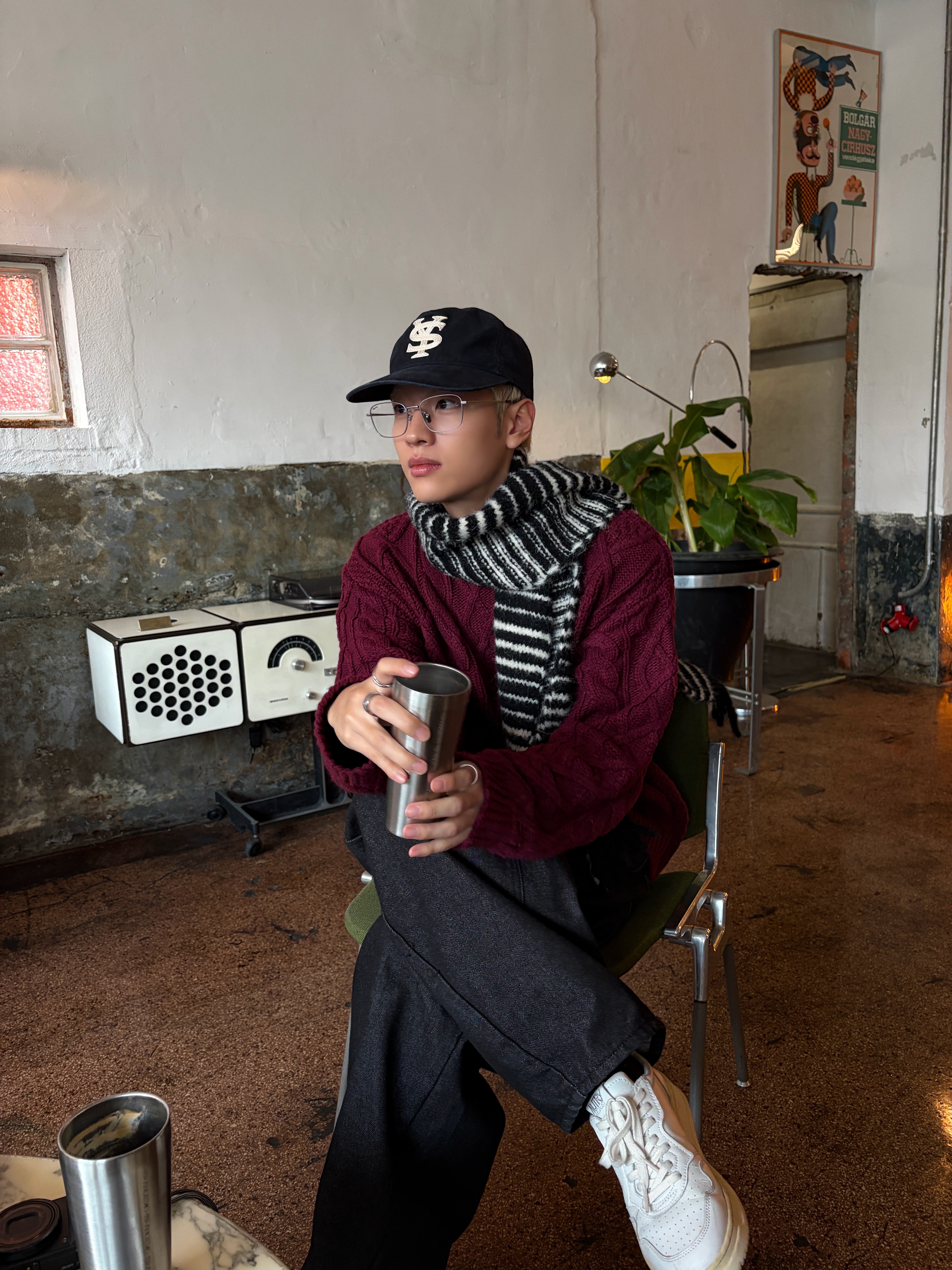 Sunday Ceremony Sy Logo 5 Panel Cotton Cap - Navy, Autry Medalist Low Goatskin Sneakers White 착용 스타일 - 1