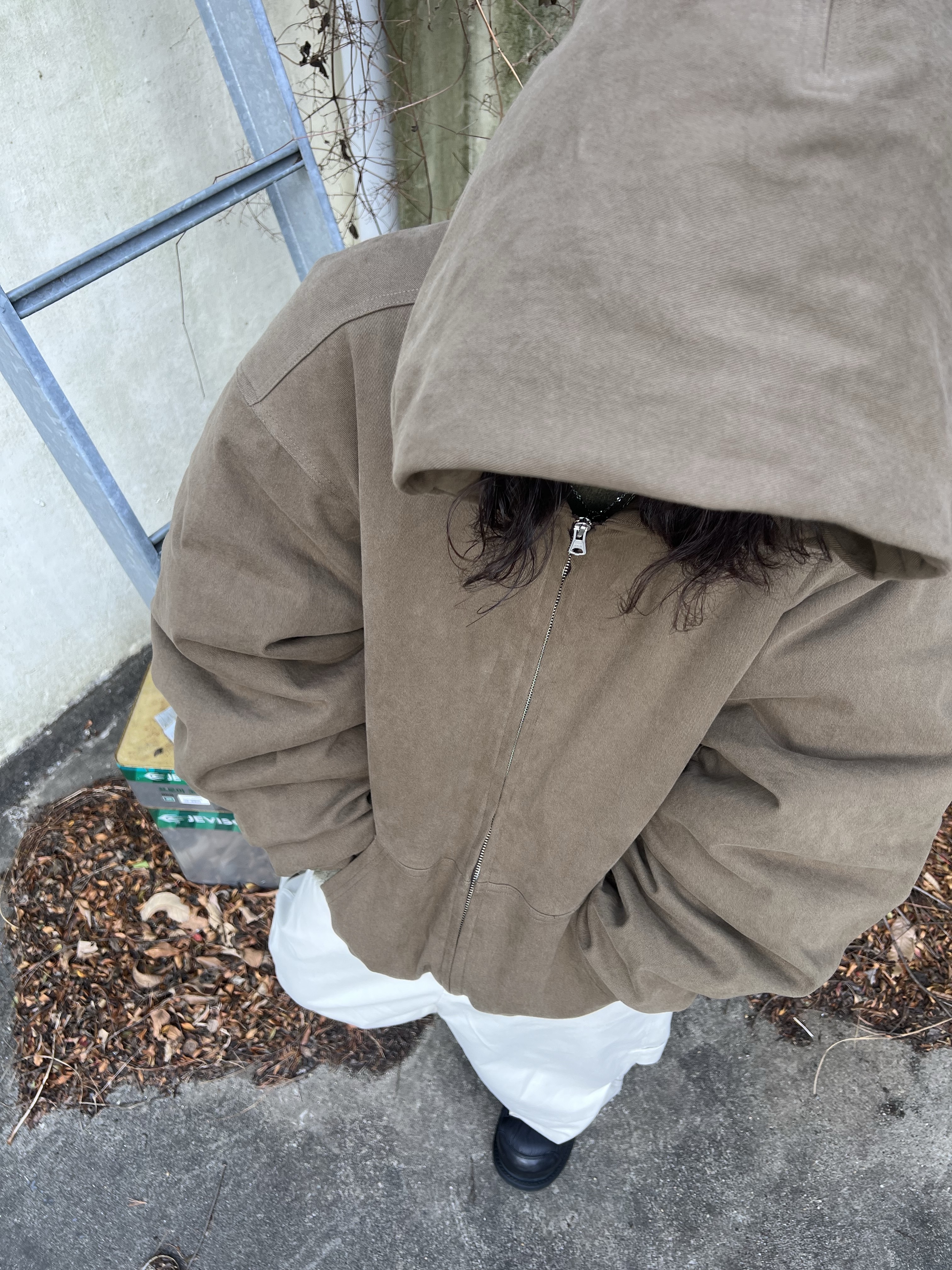Nonnod Moleskin Shirring Bomber Khaki Brown, Kamien 247 All day Baggy Pants Light Beige 착용 스타일 - 2