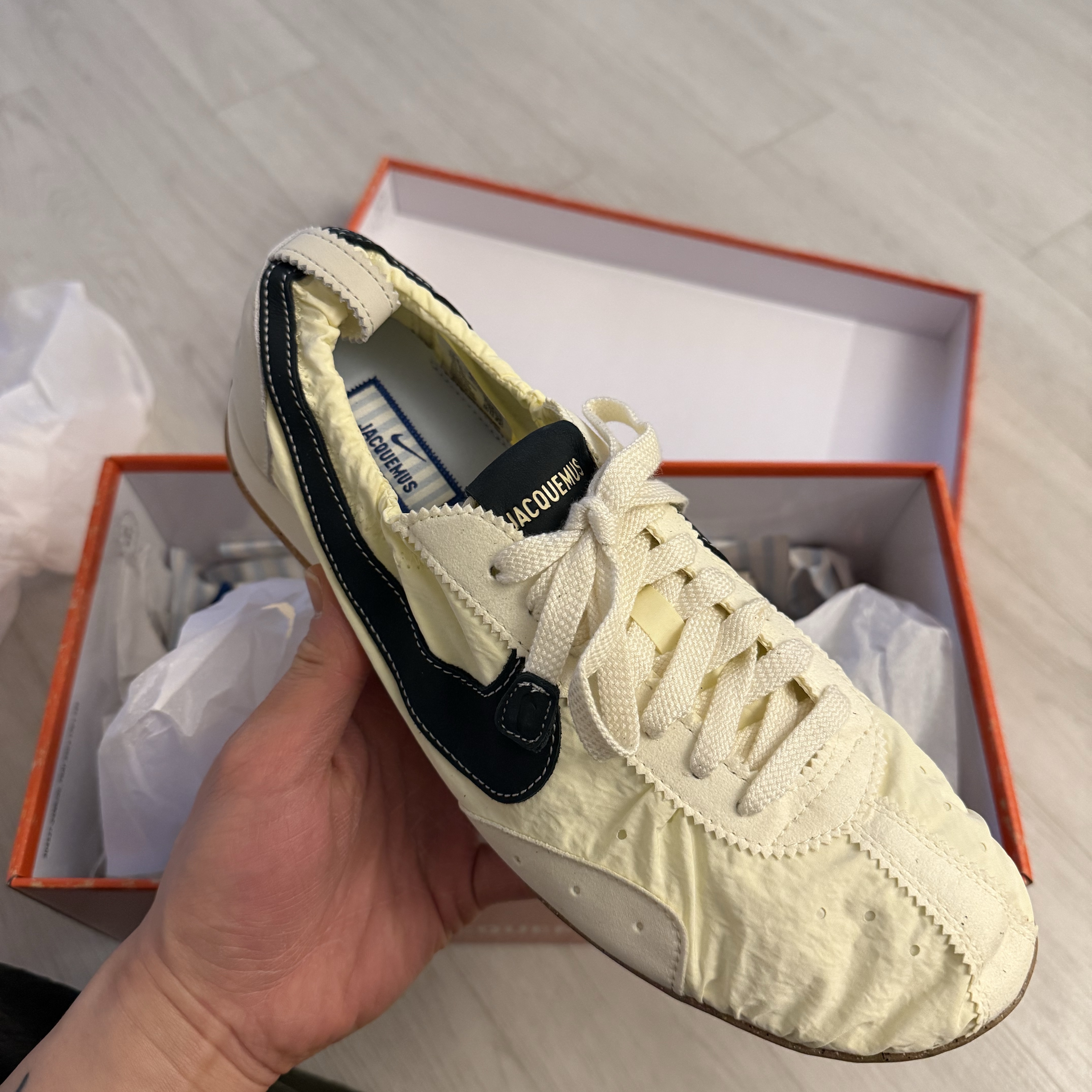Nike x Jacquemus Moon Shoe SP Alabaster Off Noir 착용 스타일