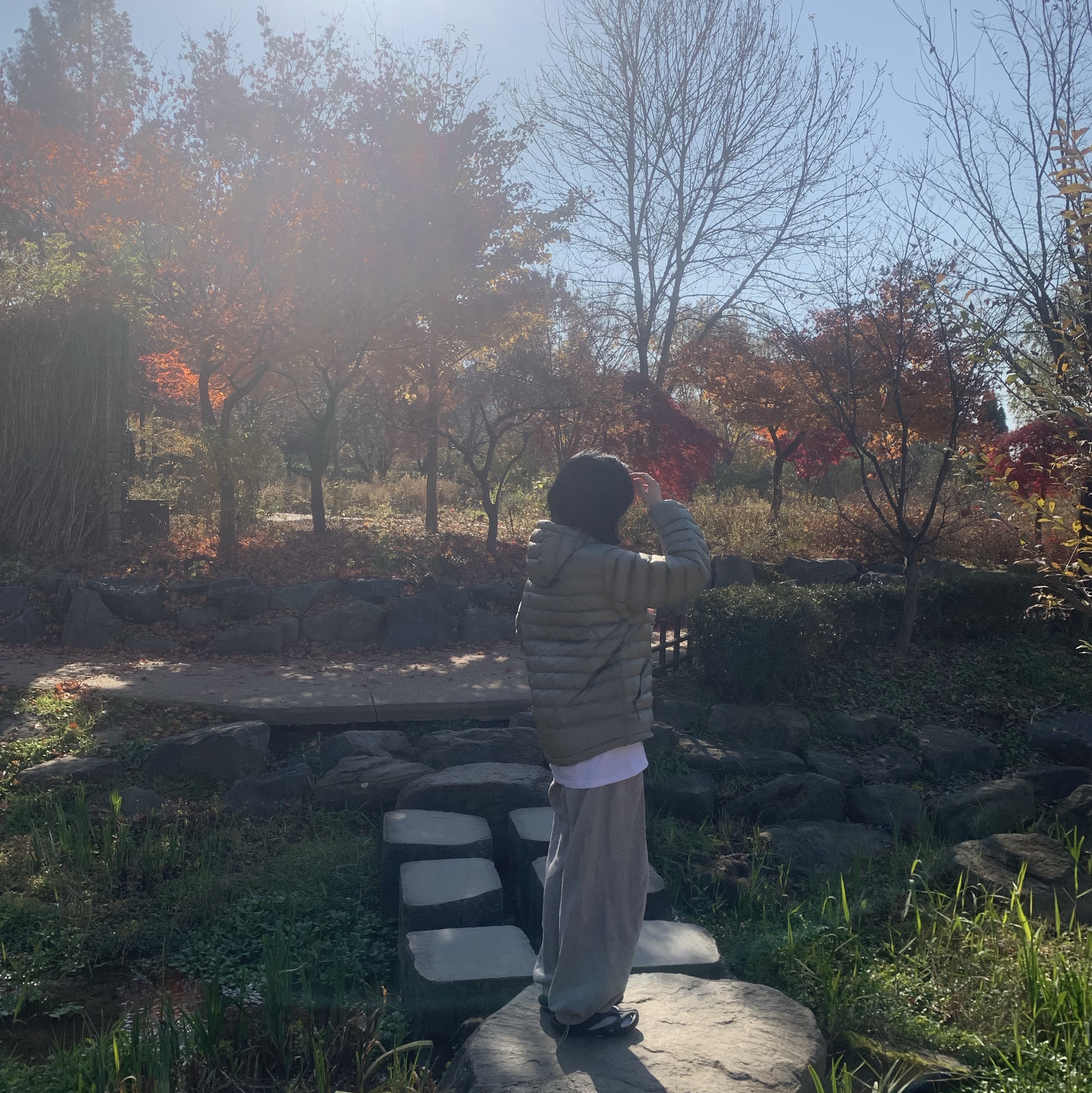 The North Face Ventus On Jacket Light Khaki, Keen Shanti Black Dawn Blue 착용 스타일 - 1