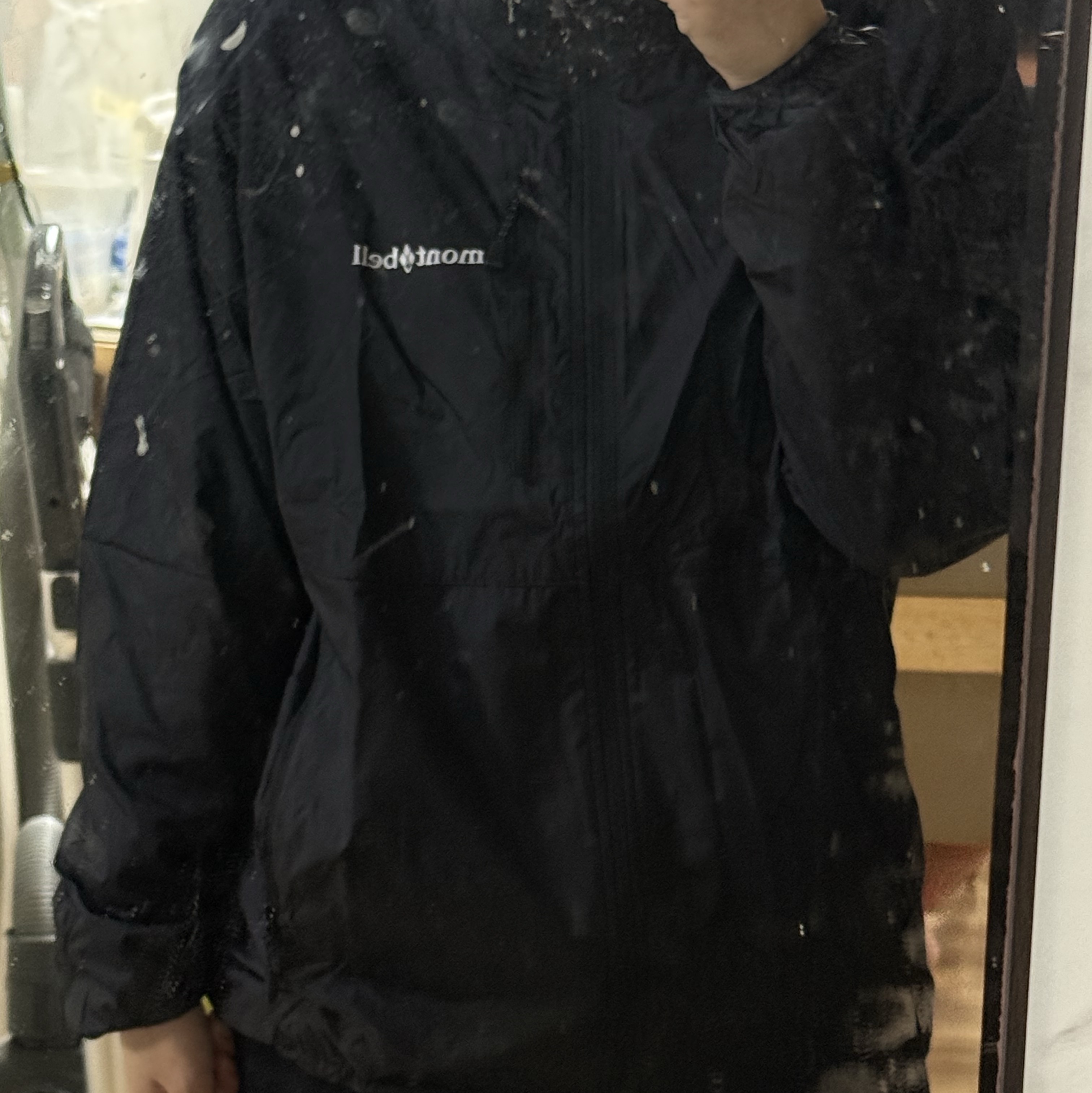 Montbell Wind Blast Hooded Jacket Black 착용 스타일