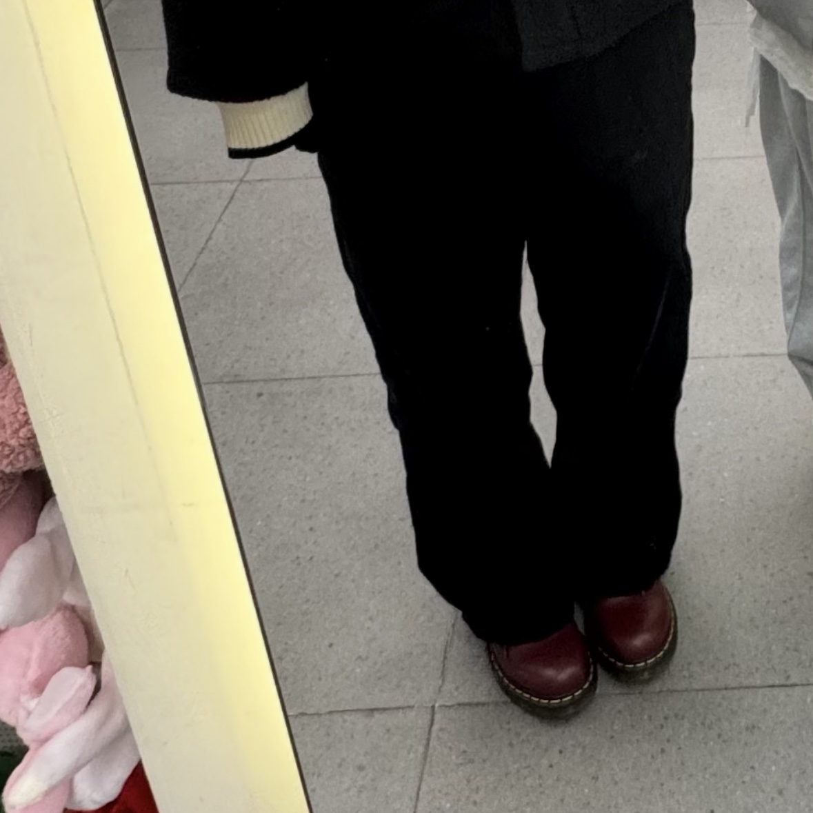 Dr. Martens 1461 Smooth Leather Oxford Shoes Cherry Red 착용 스타일 - 1