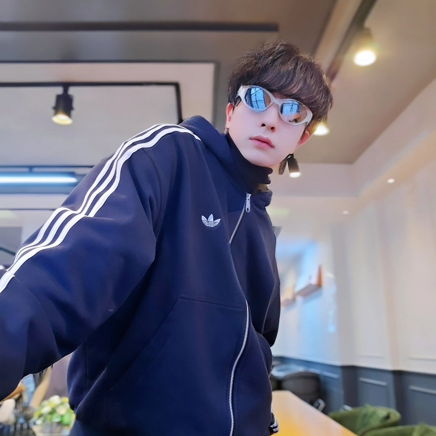 Adidas 3-Stripes Full-Zip Hoodie Black Cream White - KR Sizing, Adidas 3-Stripes Full-Zip Hoodie Black Cream White - US Sizing 착용 스타일 - 1