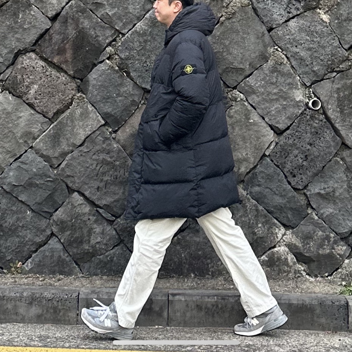 Stone Island 70323 Garment Dyed Crinkle Reps Recycled Nylon Down Black - 23FW, New Balance 992 Made in USA Core Grey Silver Metallic 착용 스타일