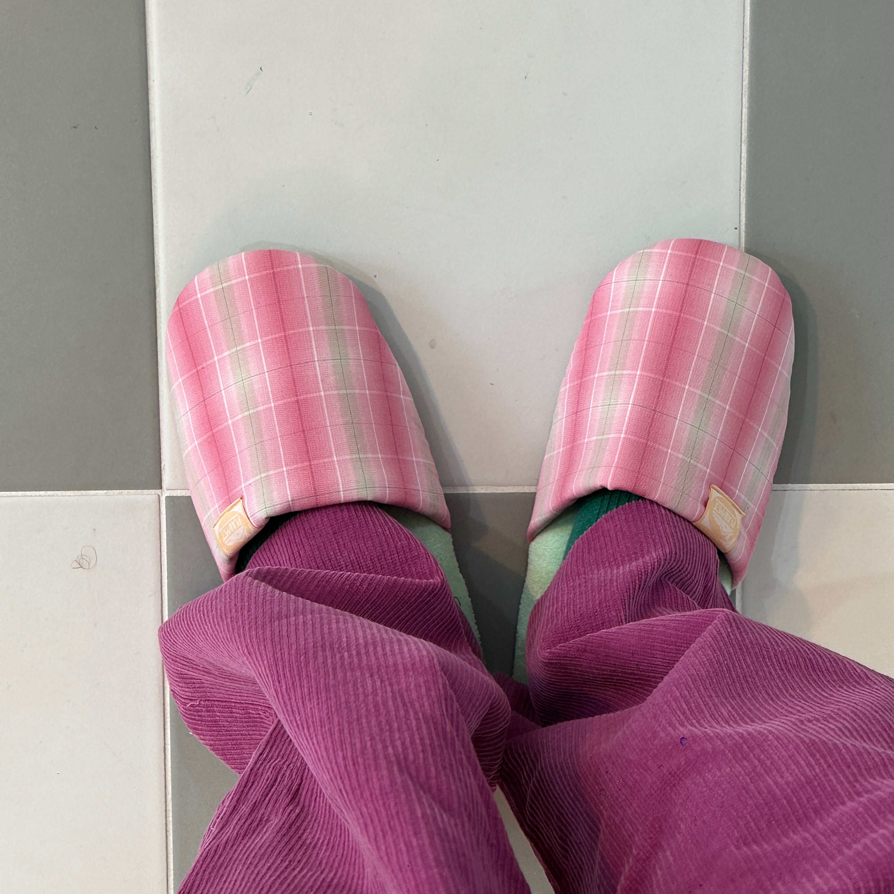 [3% 적립] POUPPET Cutie Check Room Shoes Pink check + mint M size 착용 스타일 - 2