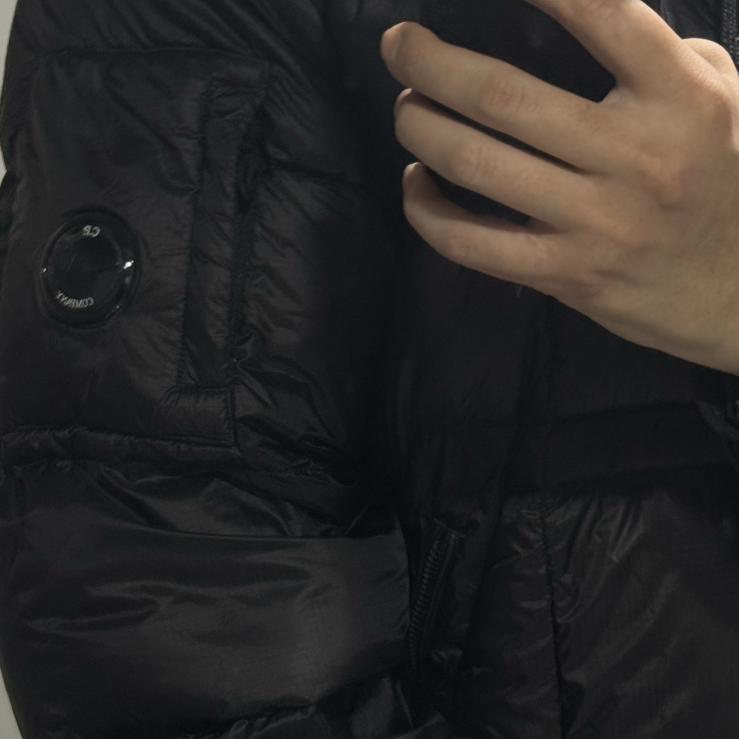 C.P. Company D.D. Shell Hooded Down Jacket Black - 25FW, C.P. Company Chrome-R Goggle Down Jacket Black - 25FW 착용 스타일 - 2