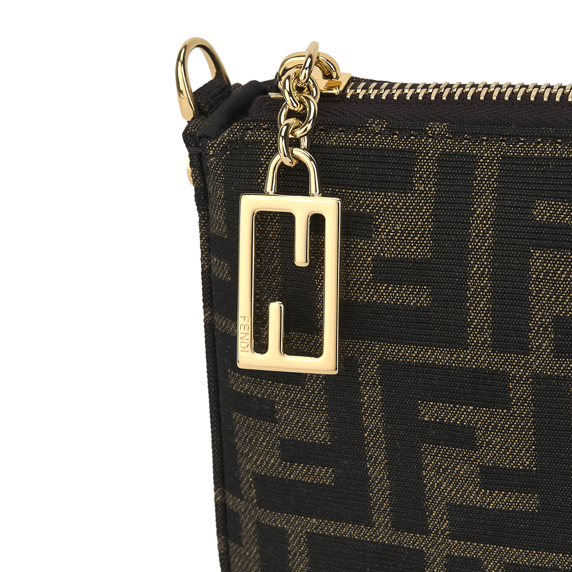 펜디 바게트 자카드 FF 패브릭 체인 파우치 백 브라운(Fendi Baguette Jacquard FF Fabric Chain Pouch Bag Brown) - 4