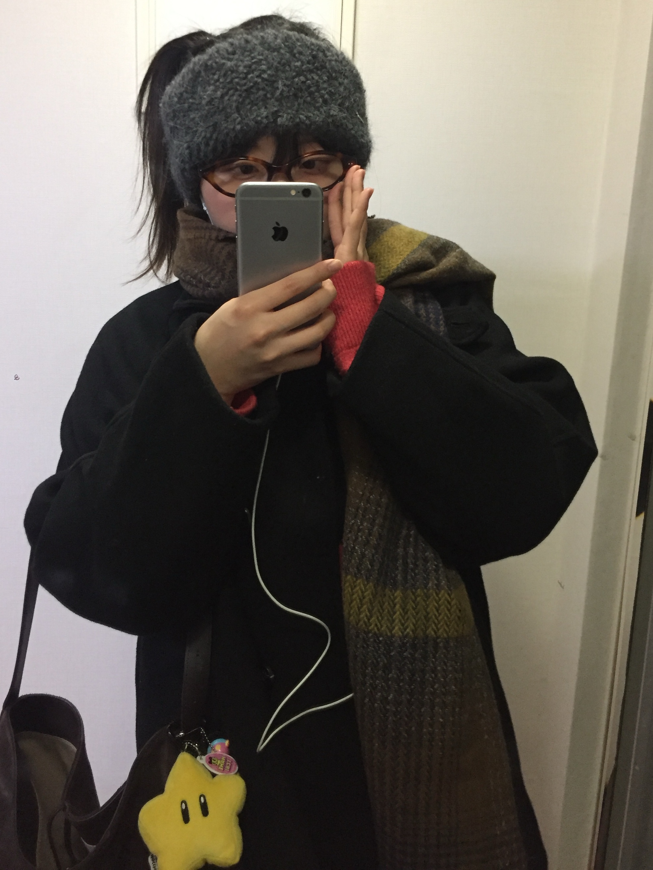 Stussy Sport Sweater Red, Gentle Monster x Maison Margiela MM111 Tortoiseshell Clear 착용 스타일 - 3