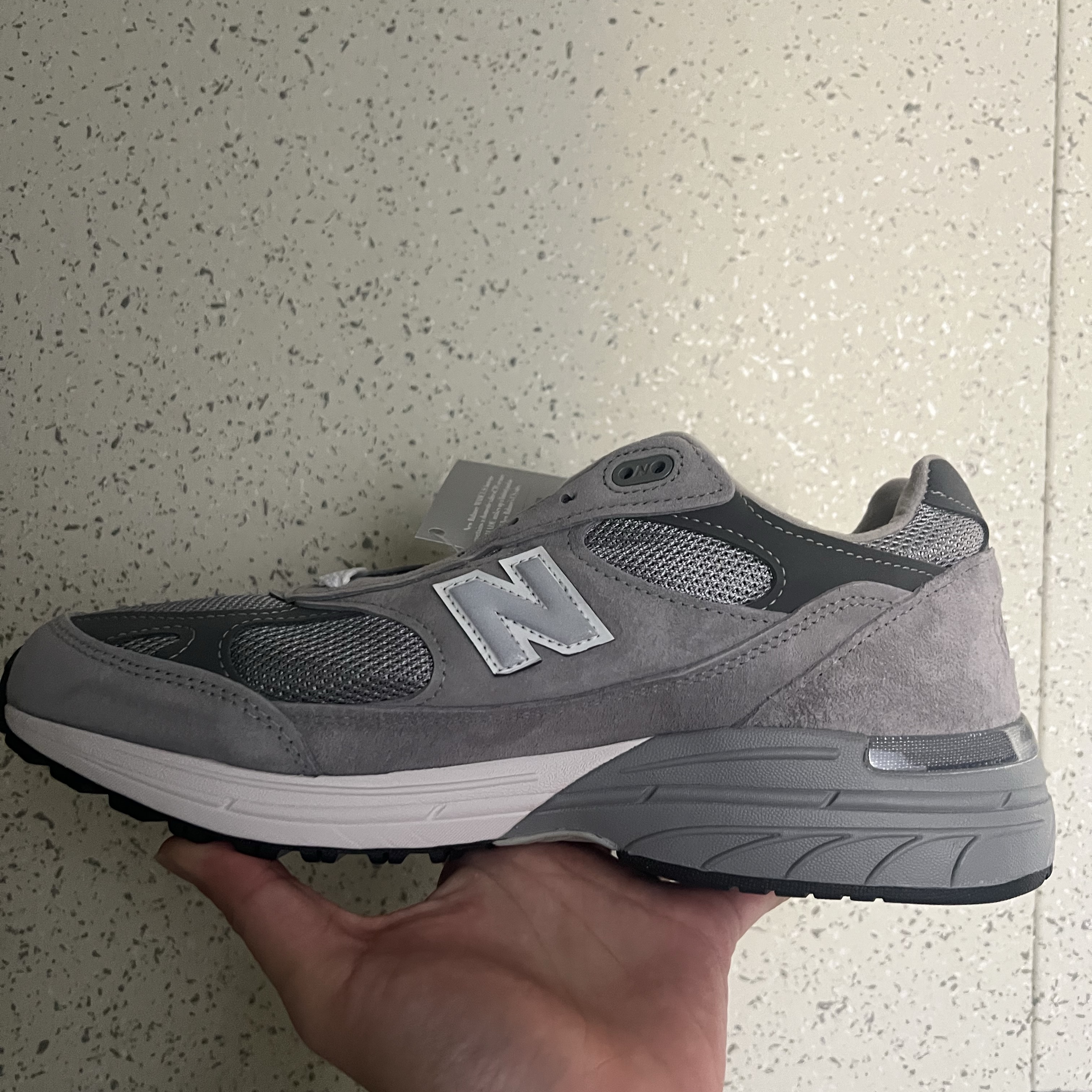 New Balance 993 Made in USA Grey - 2E Wide 착용 스타일 - 1