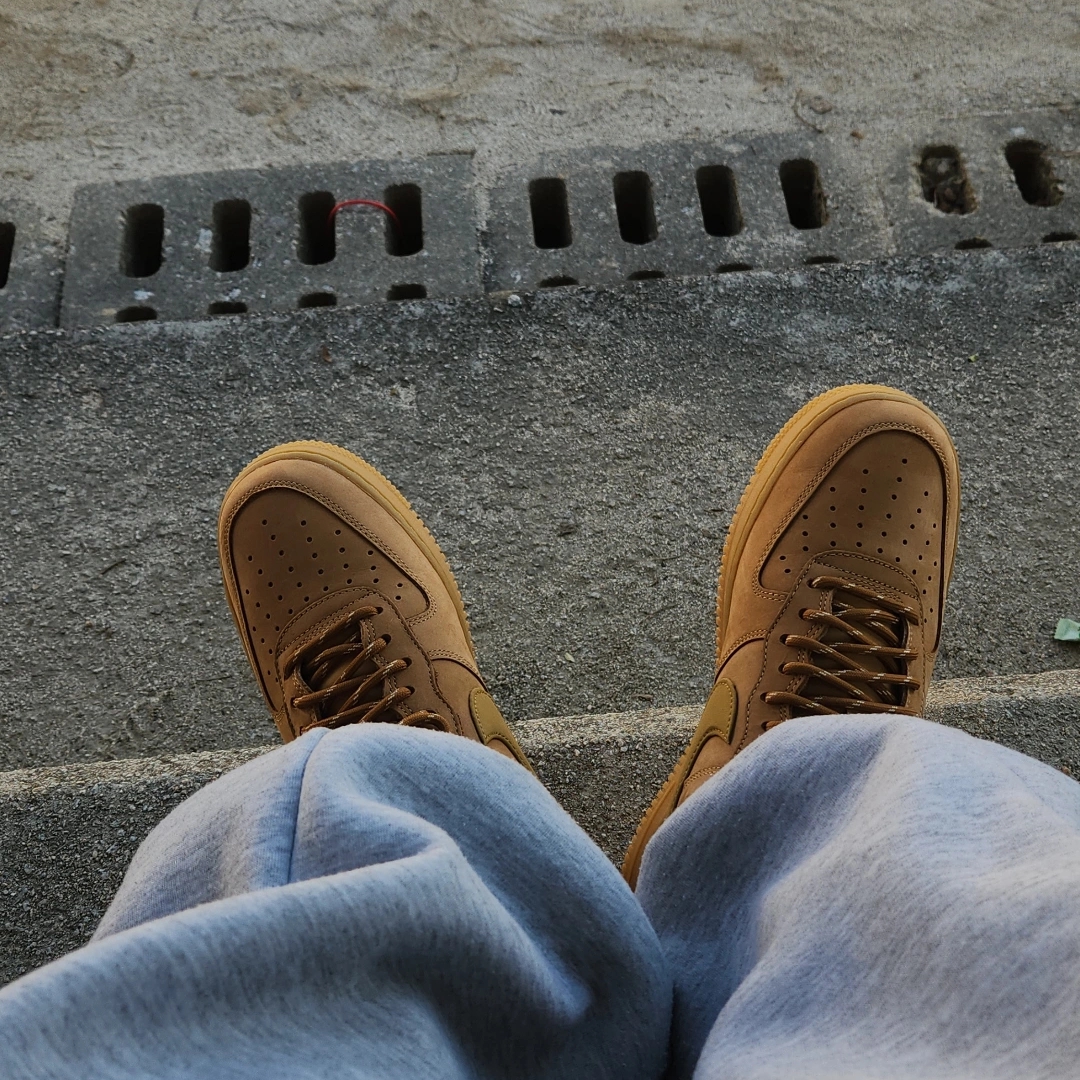 Nike Air Force 1 '07 WB Flax 착용 스타일 - 1