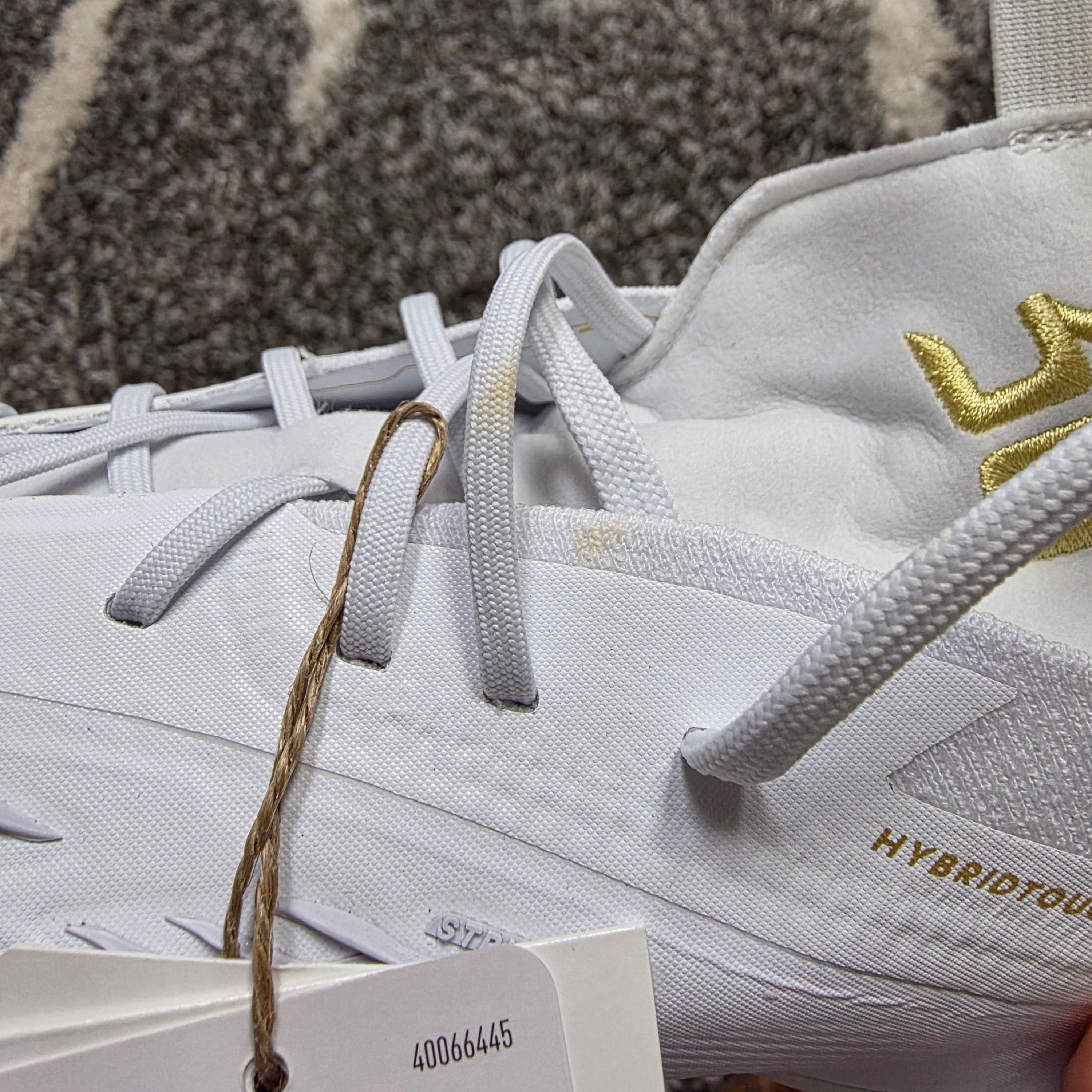 Adidas Predator Elite Foldover Tongue FG Cloud White Gold Metallic 착용 스타일 - 3