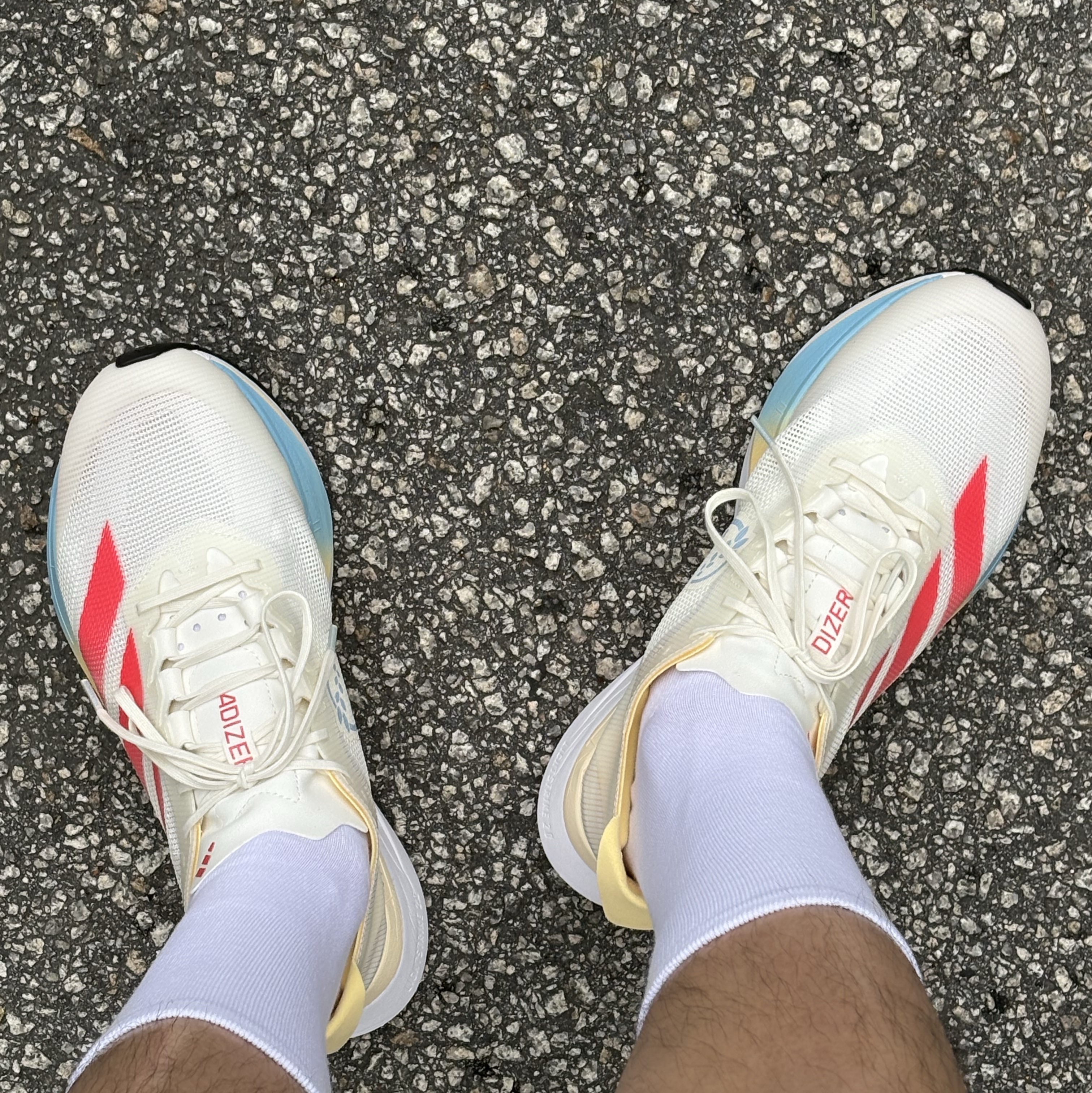 Adidas Adizero Boston 12 M Off White Orange Tint 착용 스타일