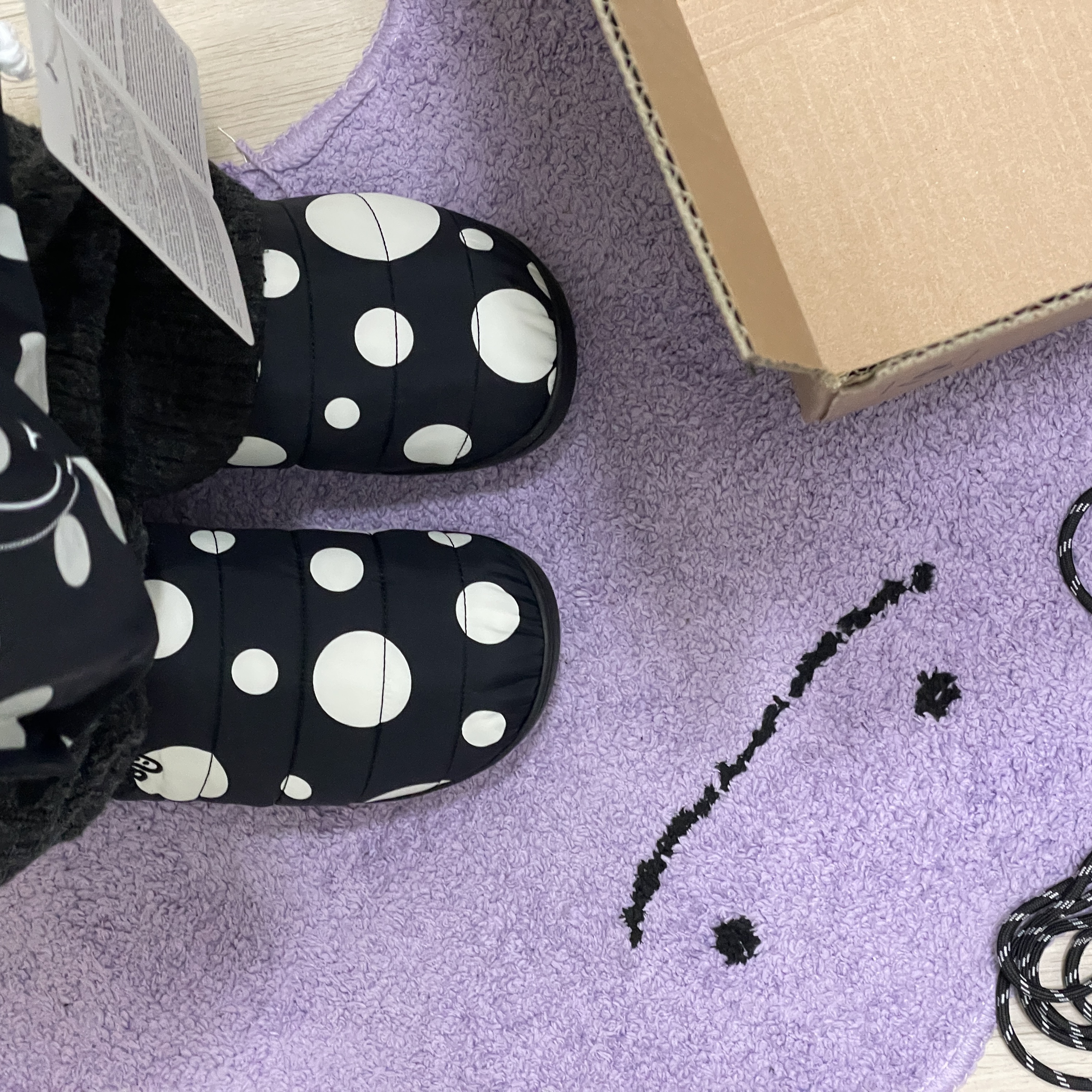 Subu Down Sandal Cream Snow Dot 착용 스타일