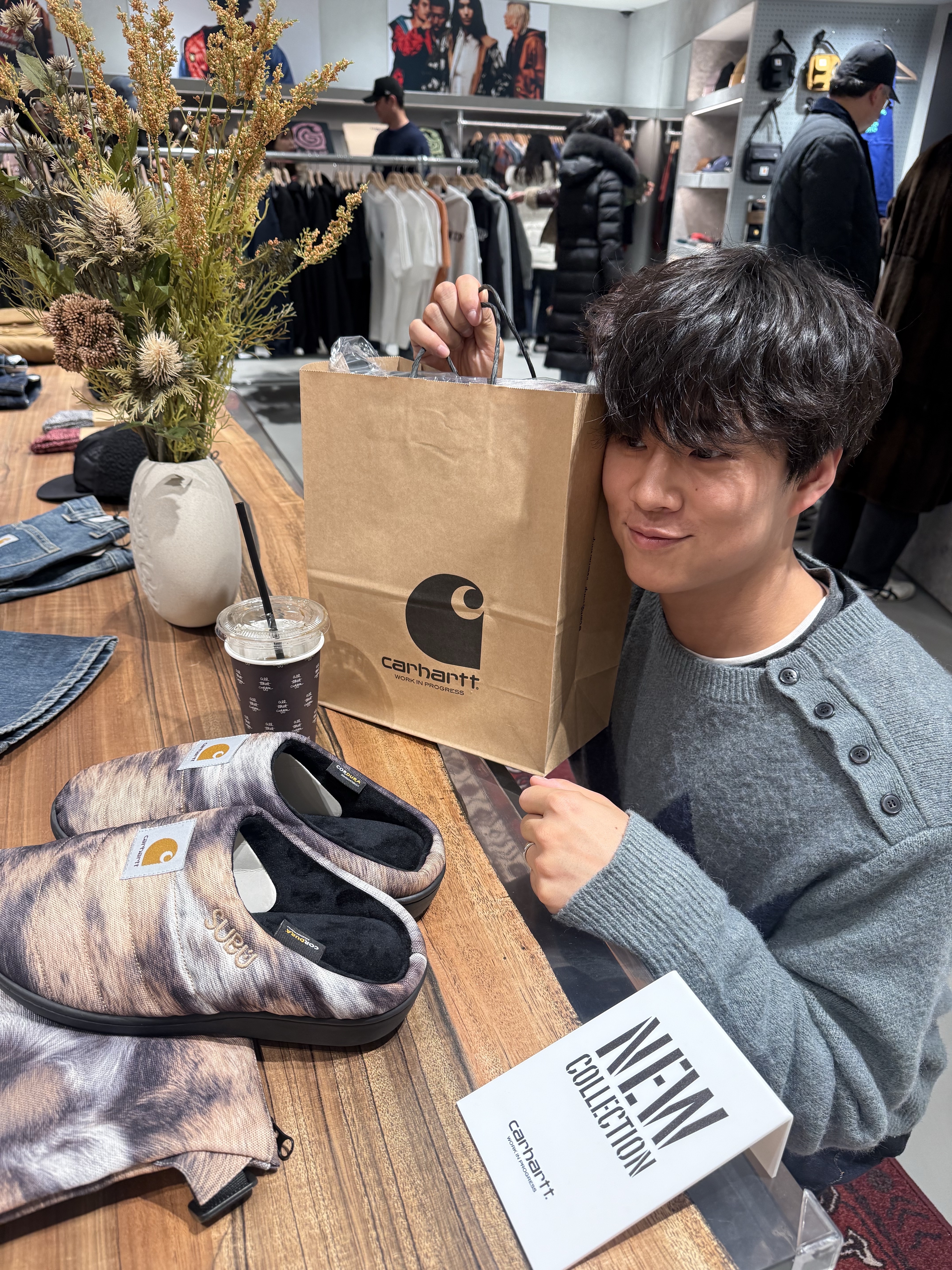 Subu x Carhartt WIP Cordura Slippers Wild Dog Print 착용 스타일 - 1