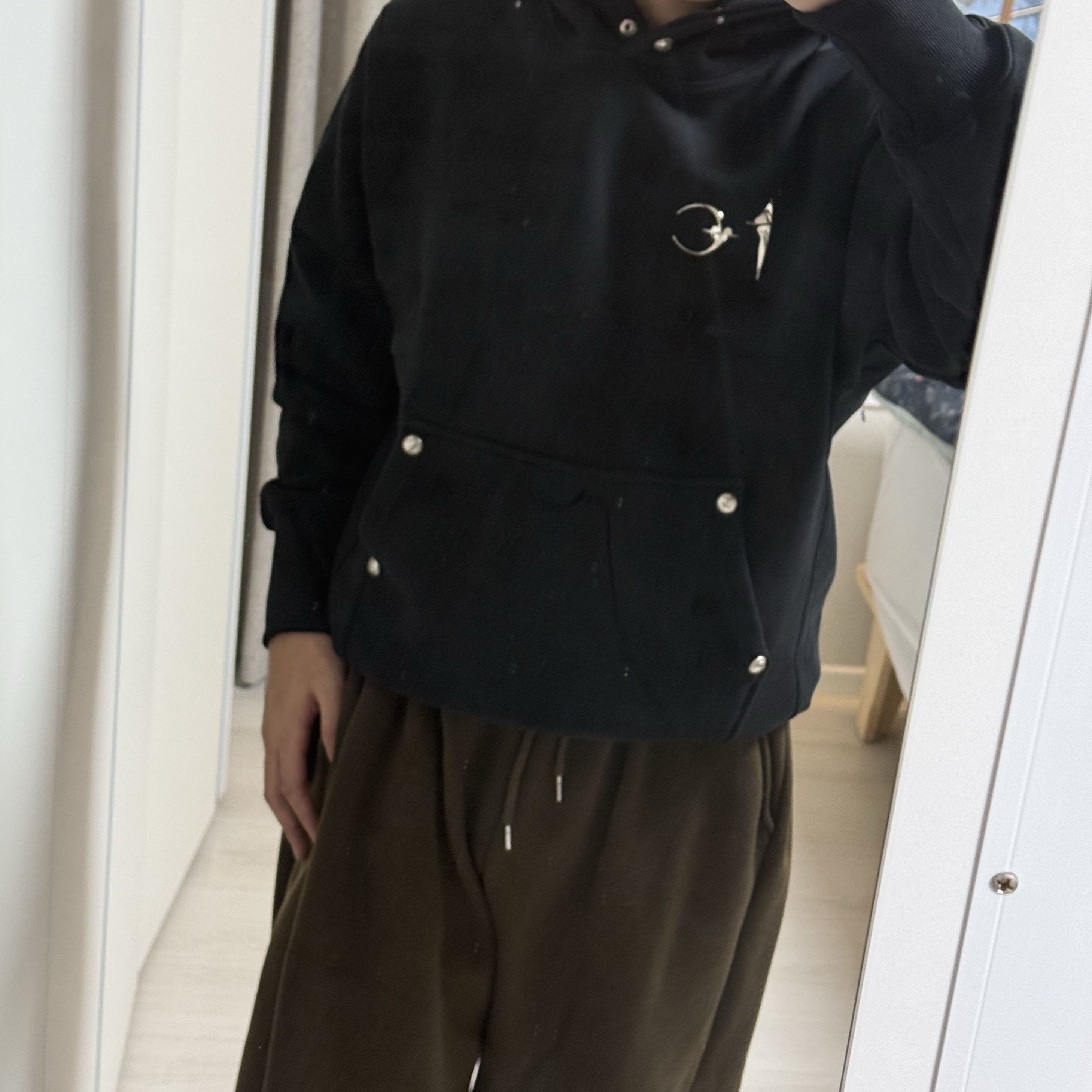 Thug Club Armor Hoodie Black 착용 스타일 - 2