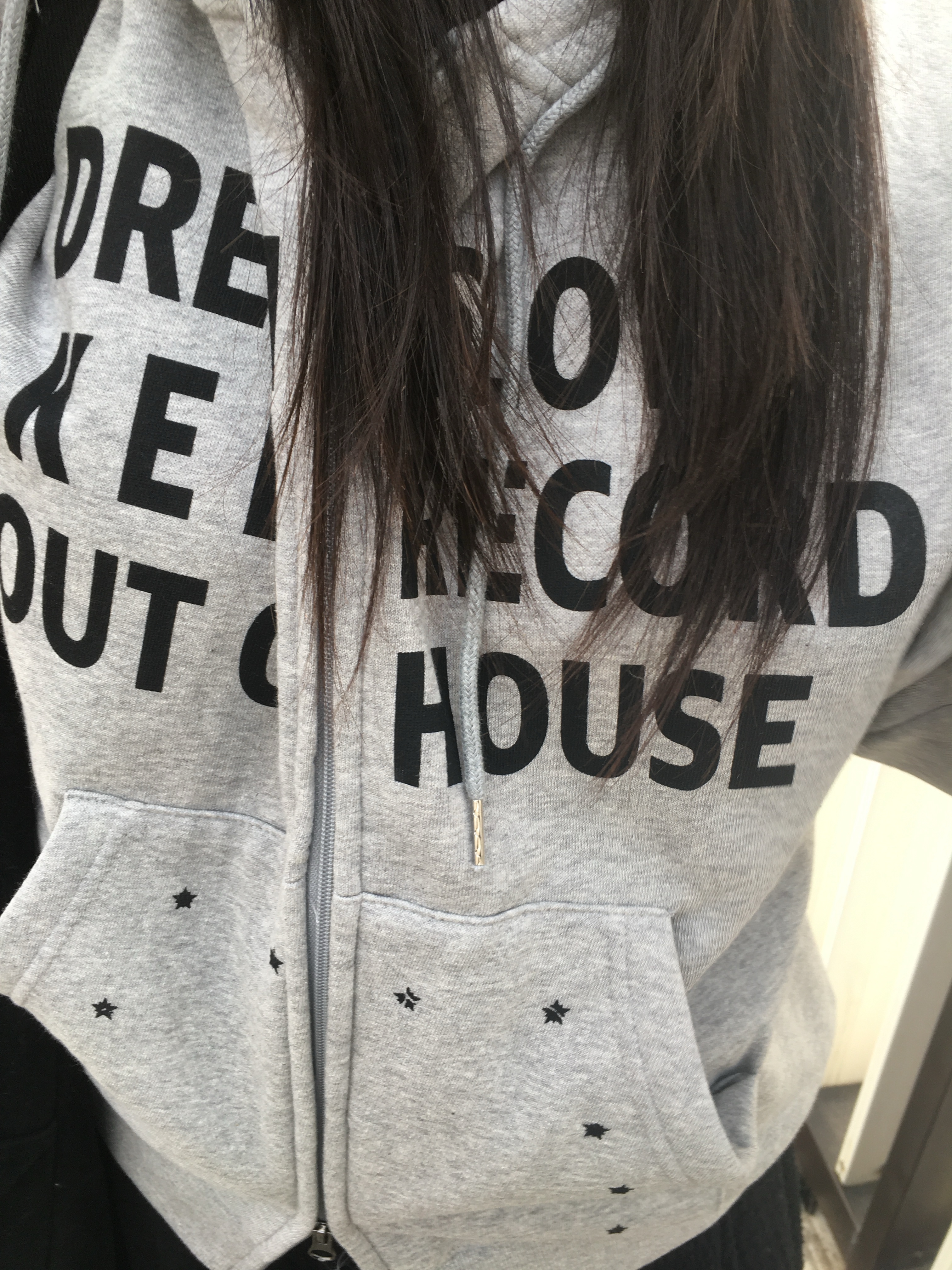 SLOW RECORD HOUSE Typo Star Hood Zip-Up Grey 착용 스타일 - 7