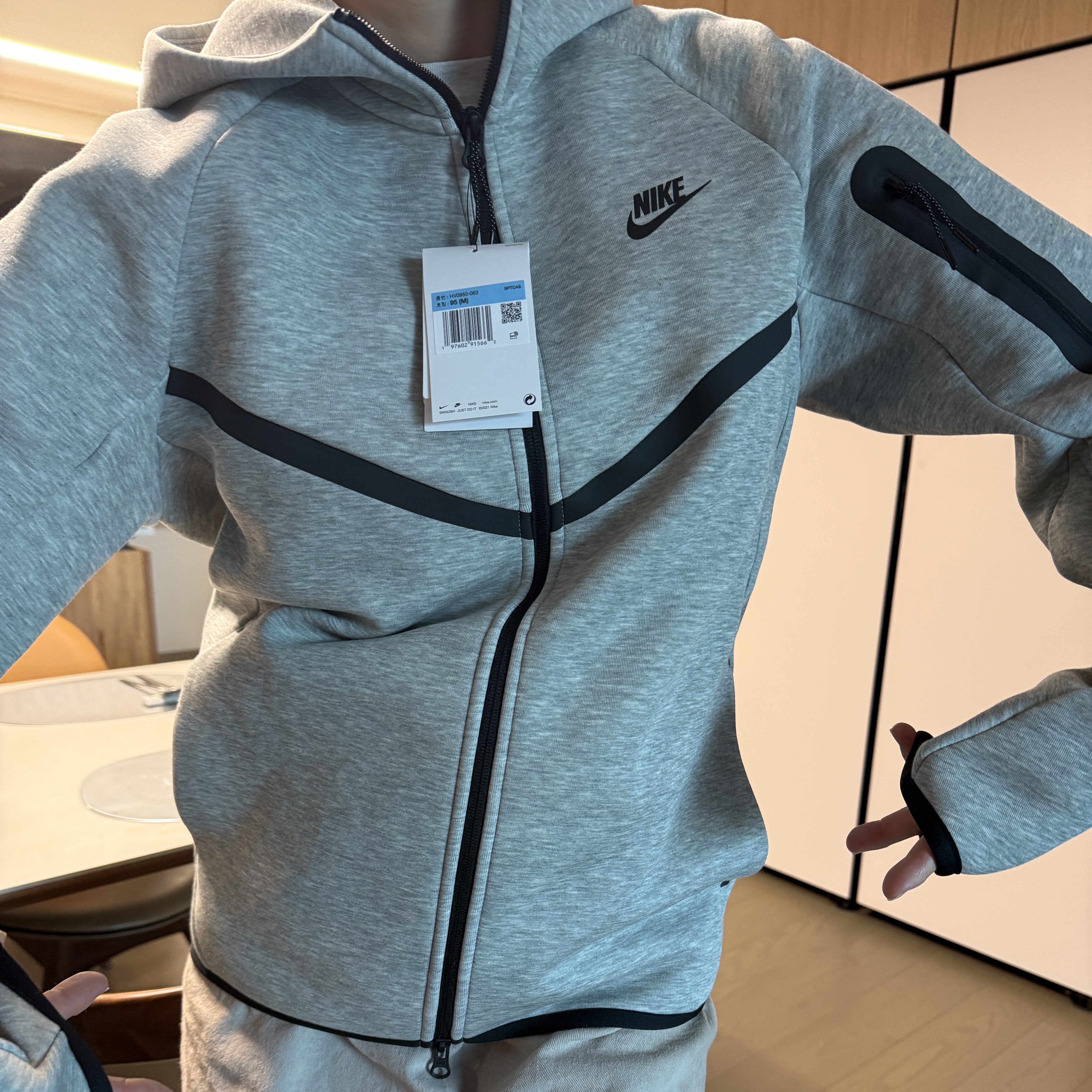 Nike Tech Fleece Full Zip Hoodie Dark Grey Heather - Asia 착용 스타일