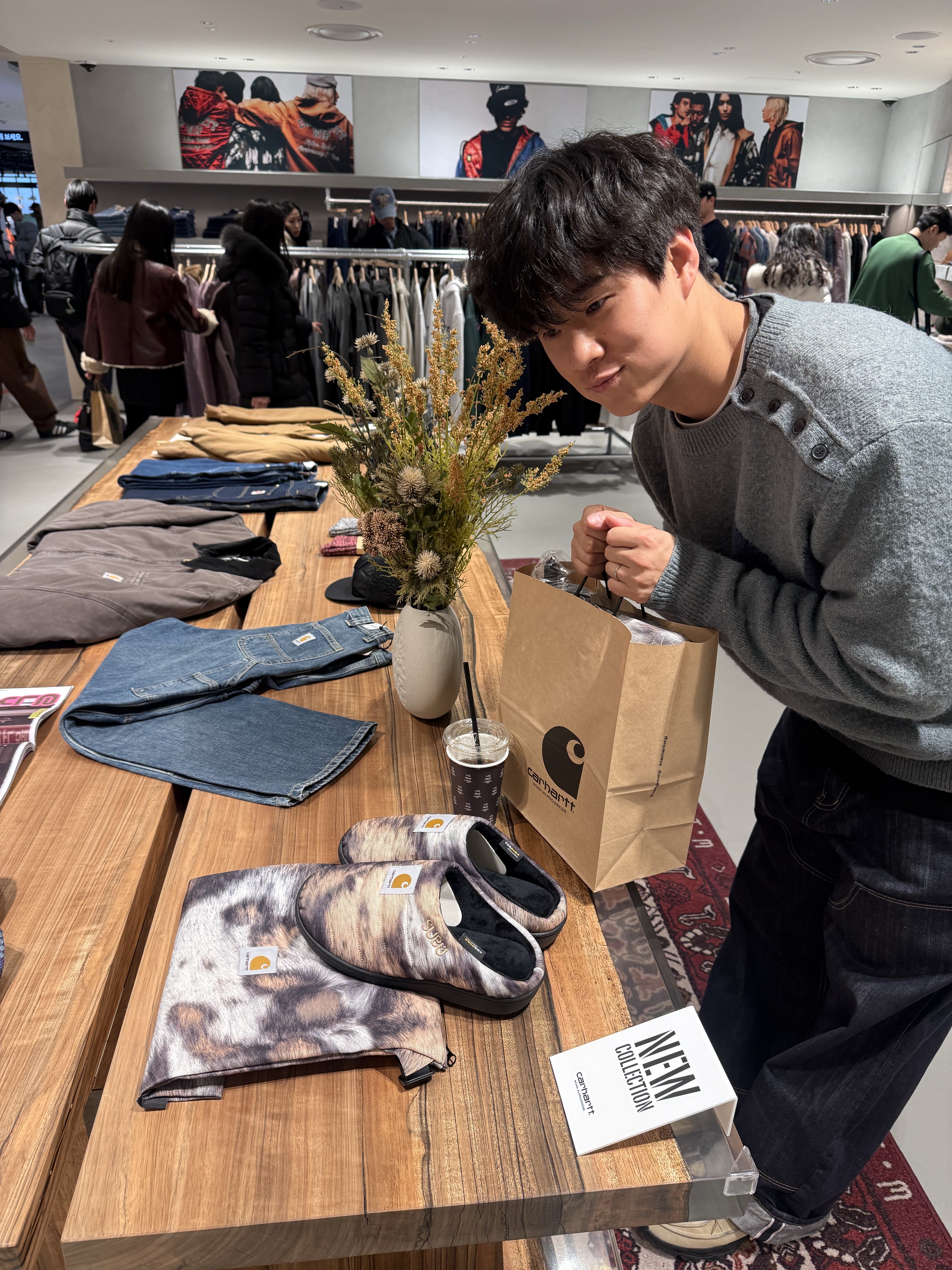 Subu x Carhartt WIP Cordura Slippers Wild Dog Print 착용 스타일 - 2
