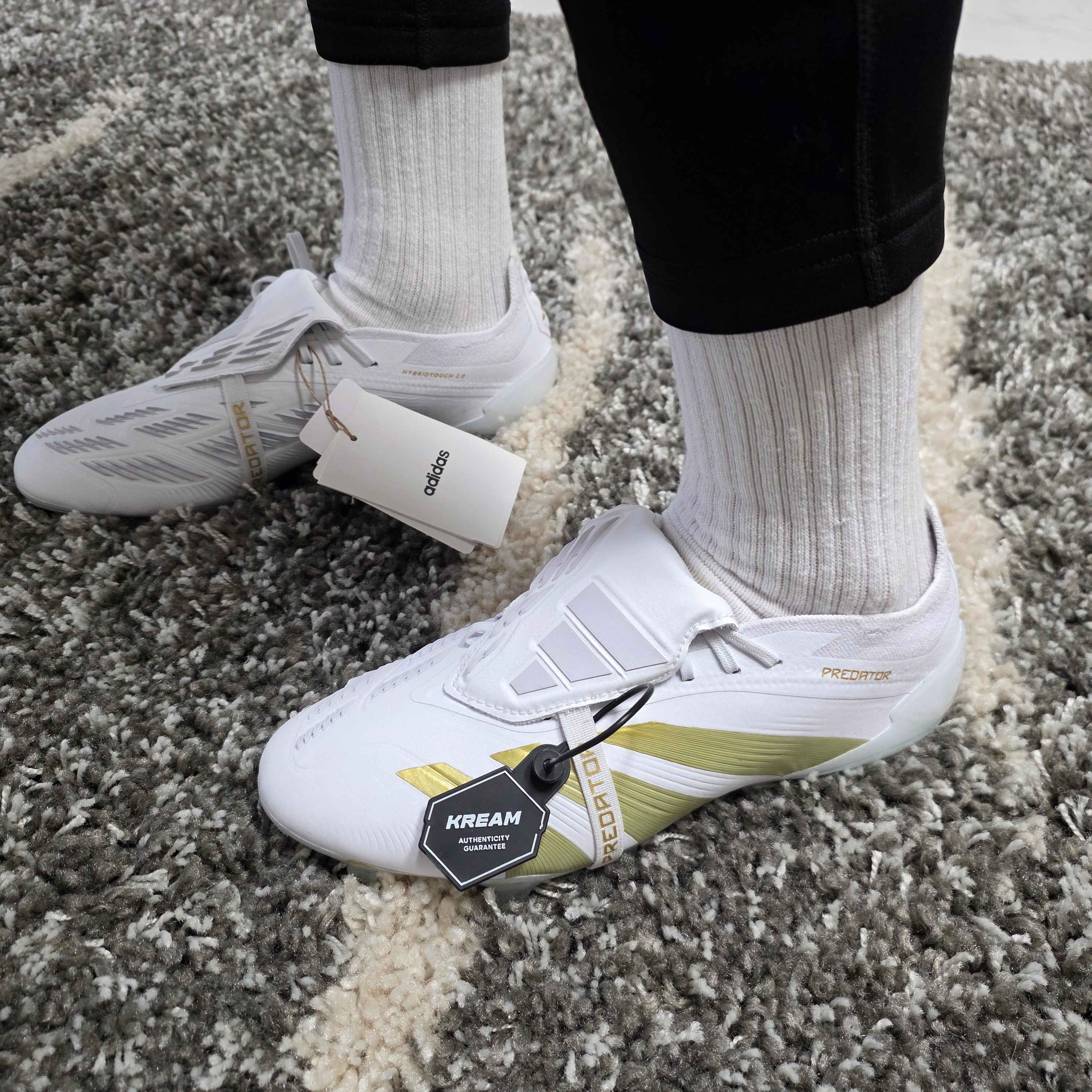 Adidas Predator Elite Foldover Tongue FG Cloud White Gold Metallic 착용 스타일 - 2