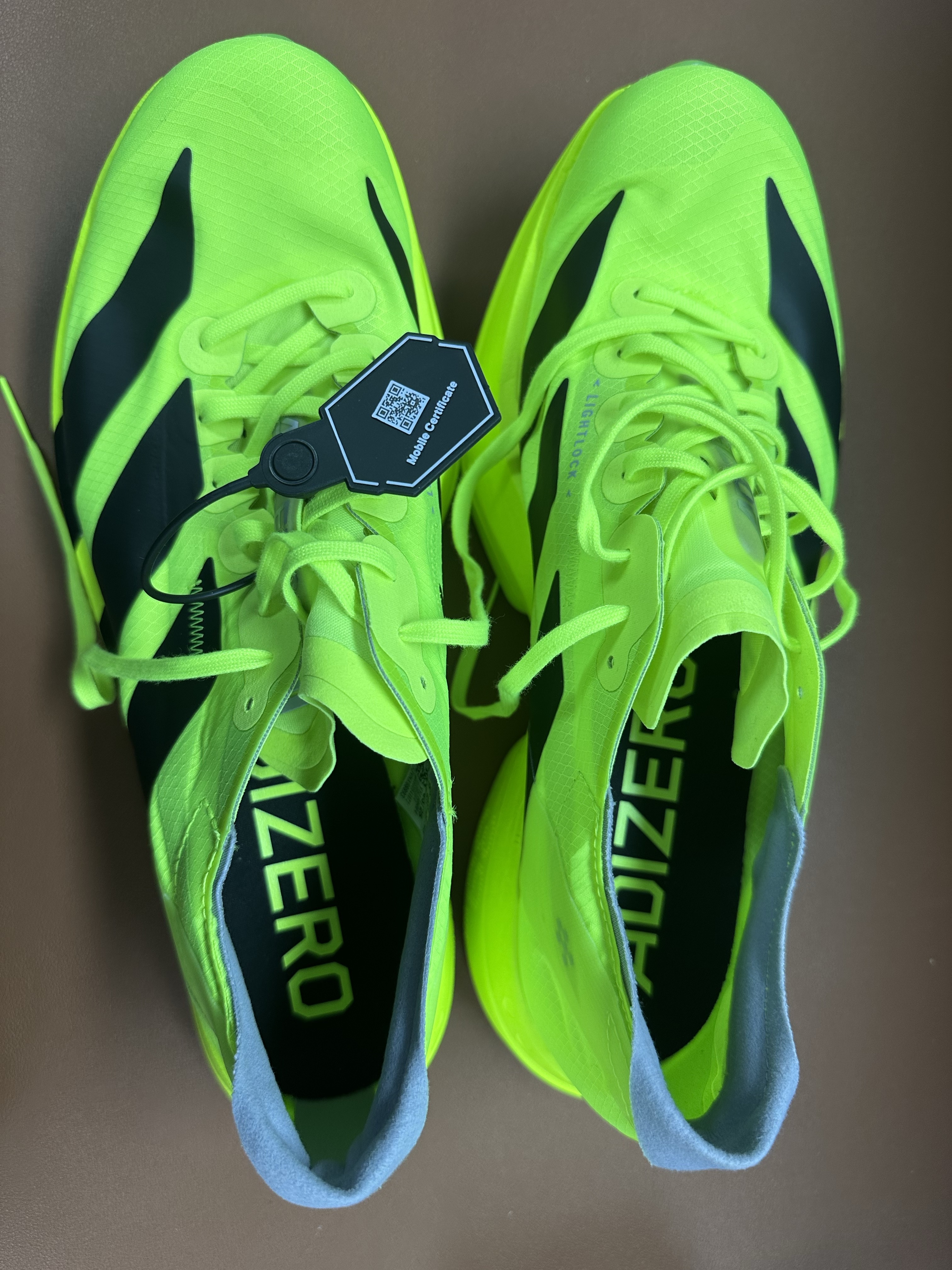 Adidas Adizero Adios Pro 4 Lucid Lemon Core Black 착용 스타일