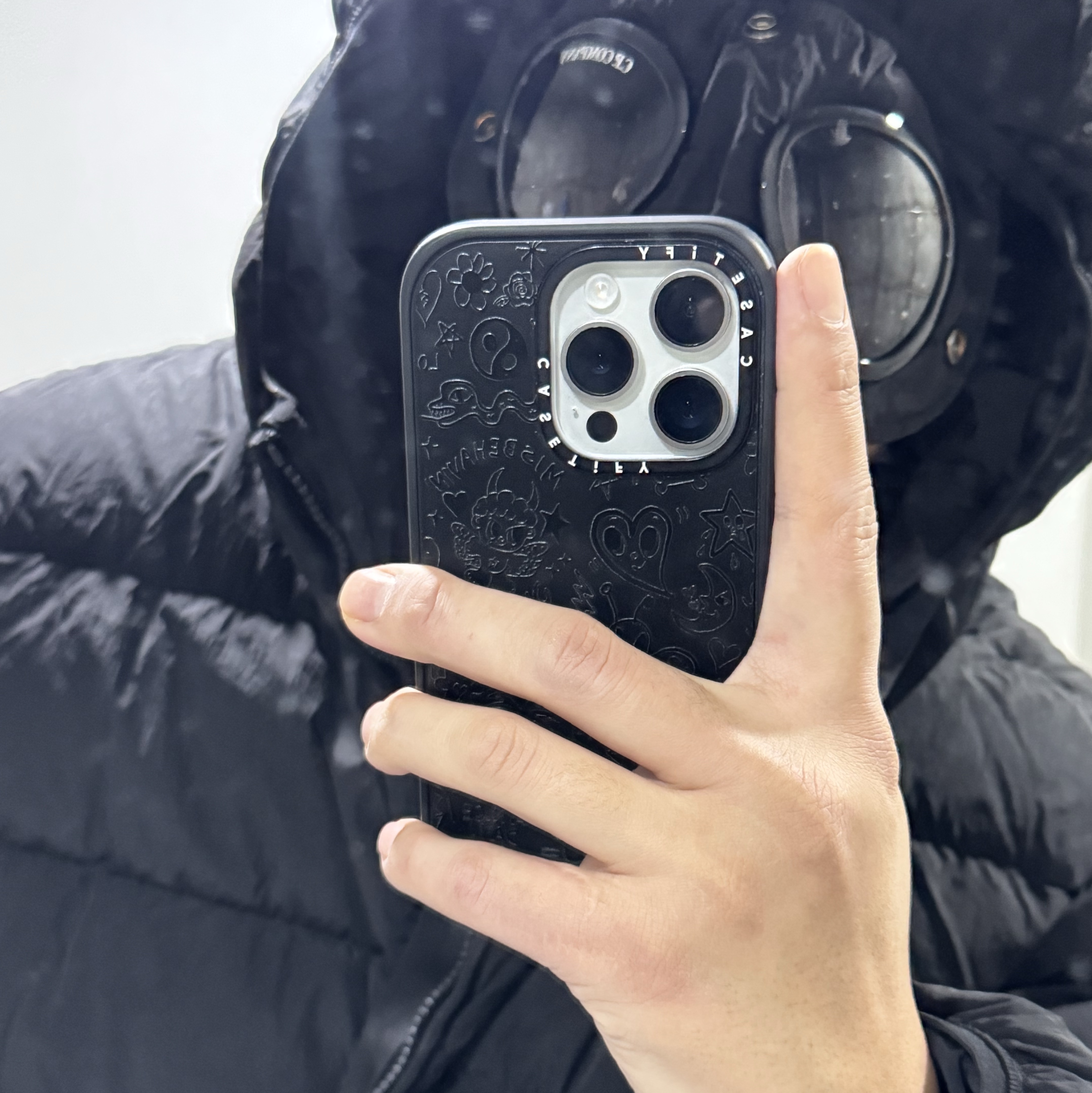 C.P. Company D.D. Shell Hooded Down Jacket Black - 25FW, C.P. Company Chrome-R Goggle Down Jacket Black - 25FW 착용 스타일 - 3