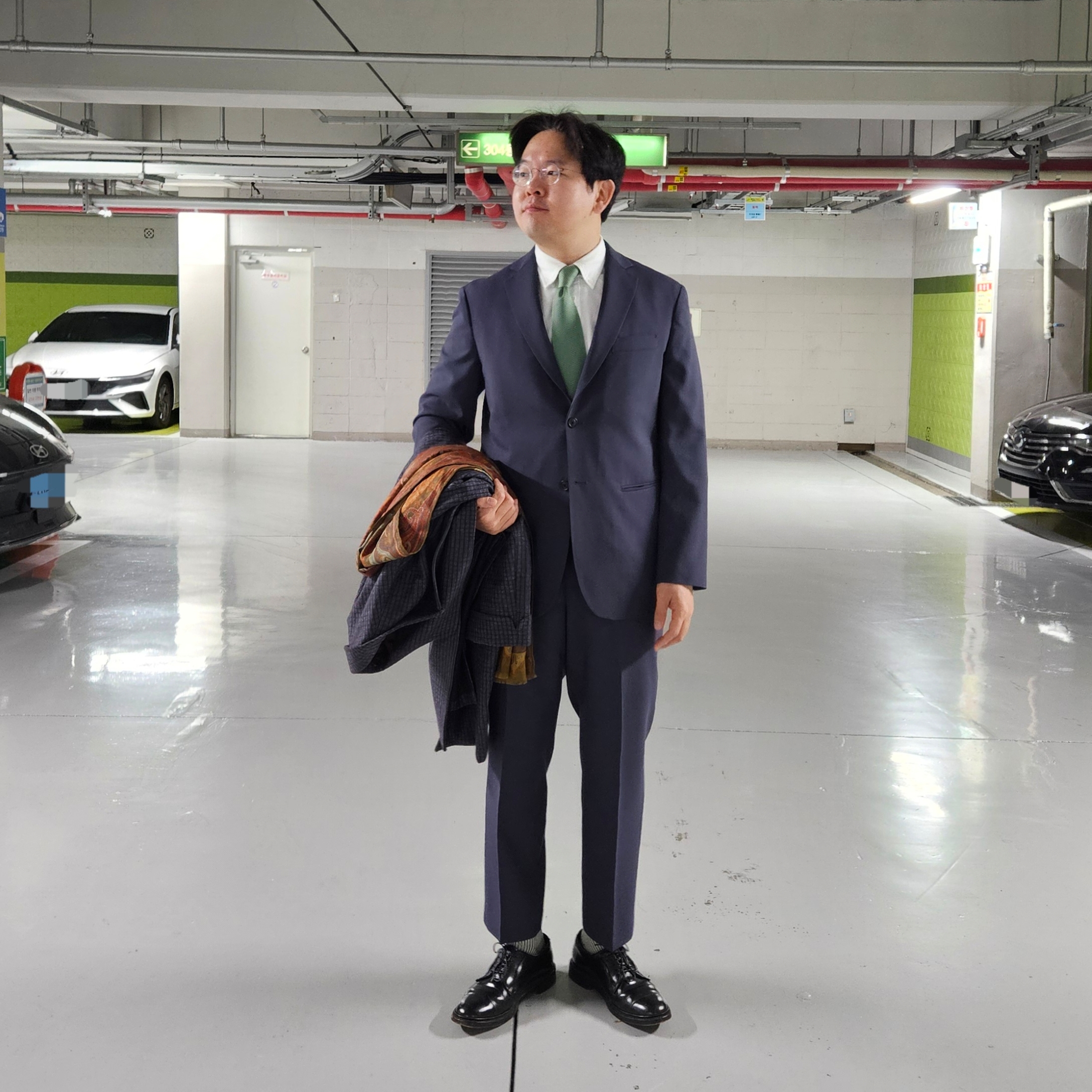 Alden 9901 Cordovan Plain Toe Blucher Oxford Black - D, Rolex Submariner 41mm 124060 Black Oyster 착용 스타일 - 1