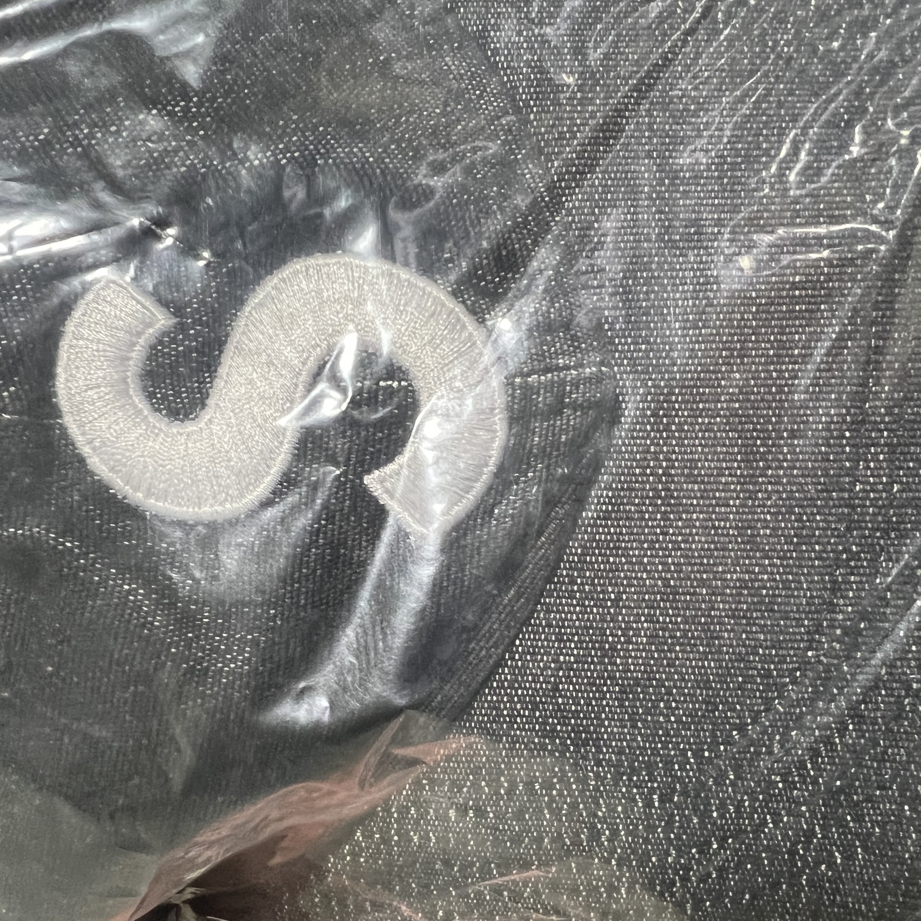 Supreme Cordura Denim S Logo 6-Panel Black - 25SS 착용 스타일