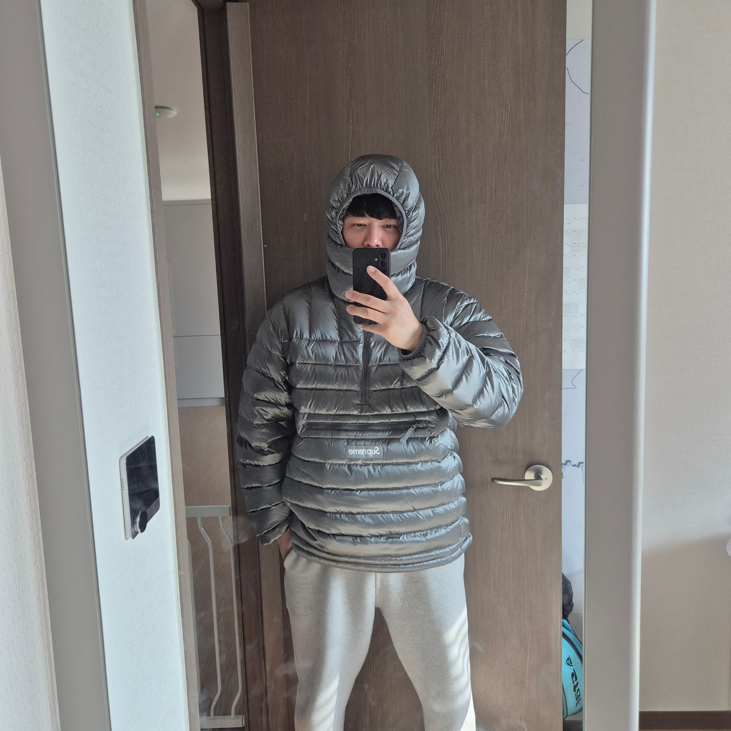 Supreme Micro Down Half Zip Hooded Pullover Silver - 25FW 착용 스타일 - 1