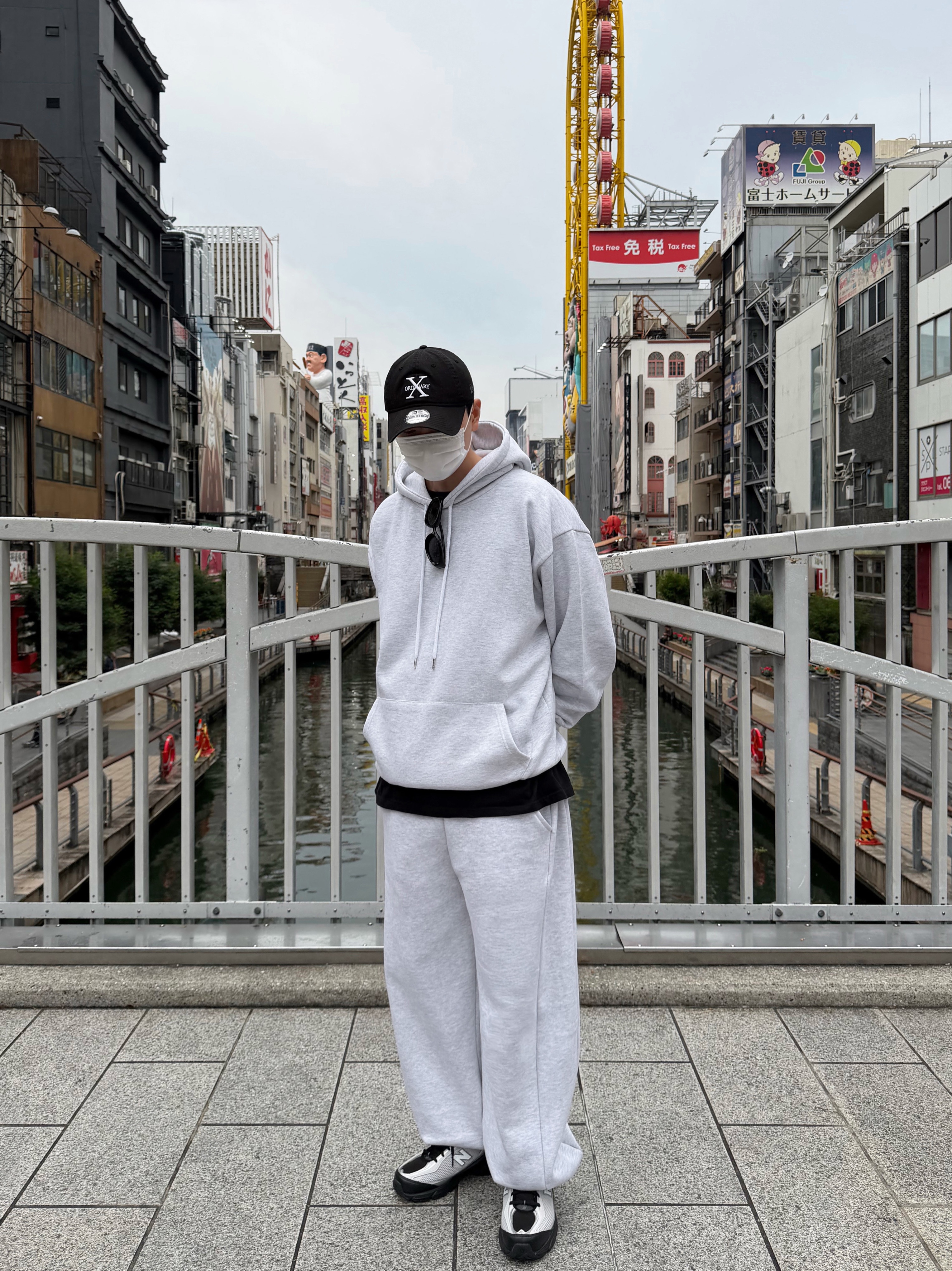 New Balance 509 Black Gray 착용 스타일 - 1