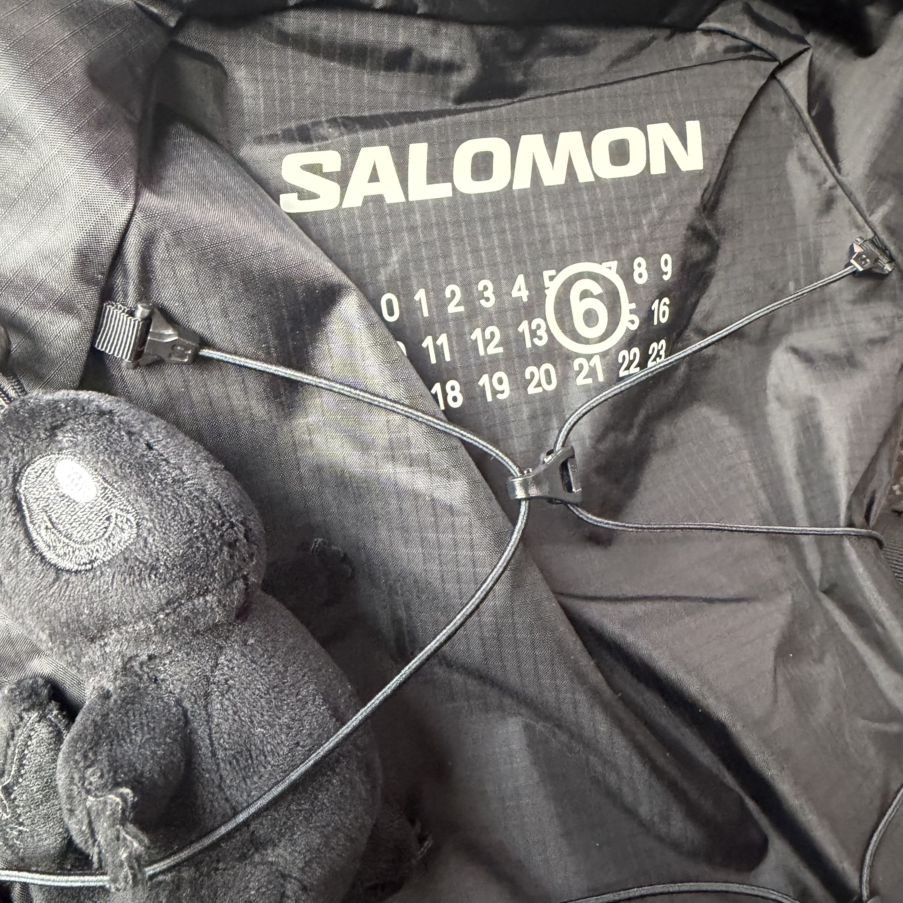 Salomon x MM6 Maison Margiela XT-15 Black, Fragment x Pokemon INN Thunderbolt Project TBP Mascot Key Ring Hitokage Black 착용 스타일