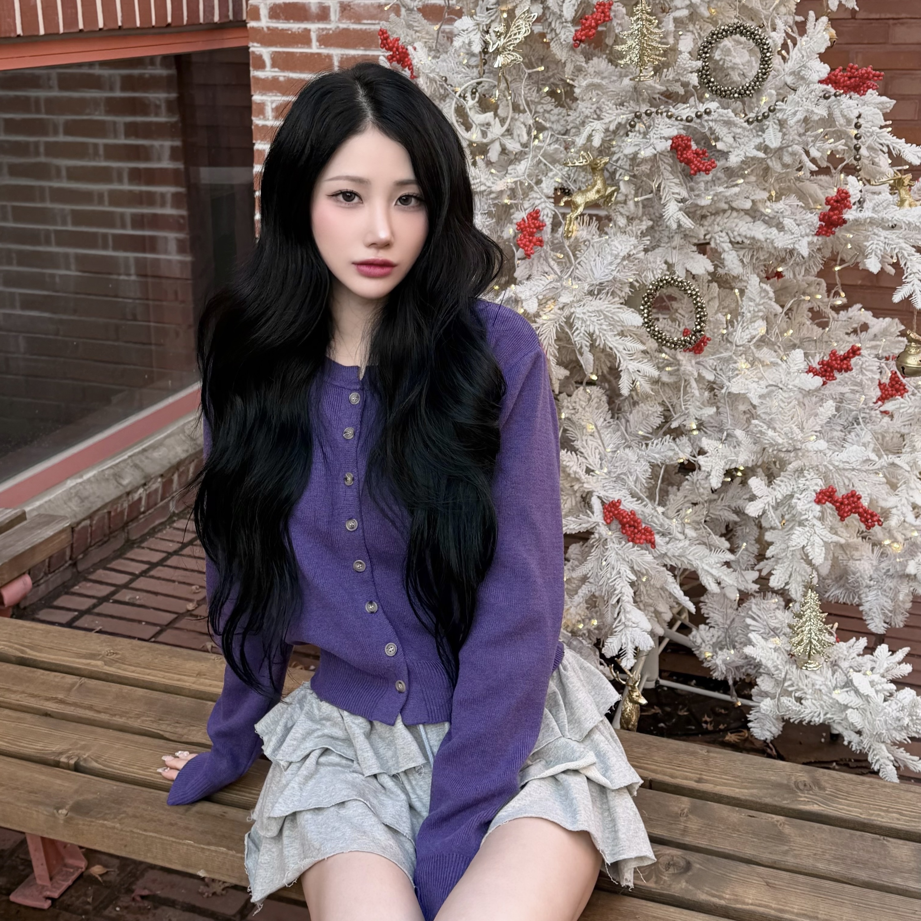 DAUSPICE Cropped round-neck knit cardigan Purple 착용 스타일
