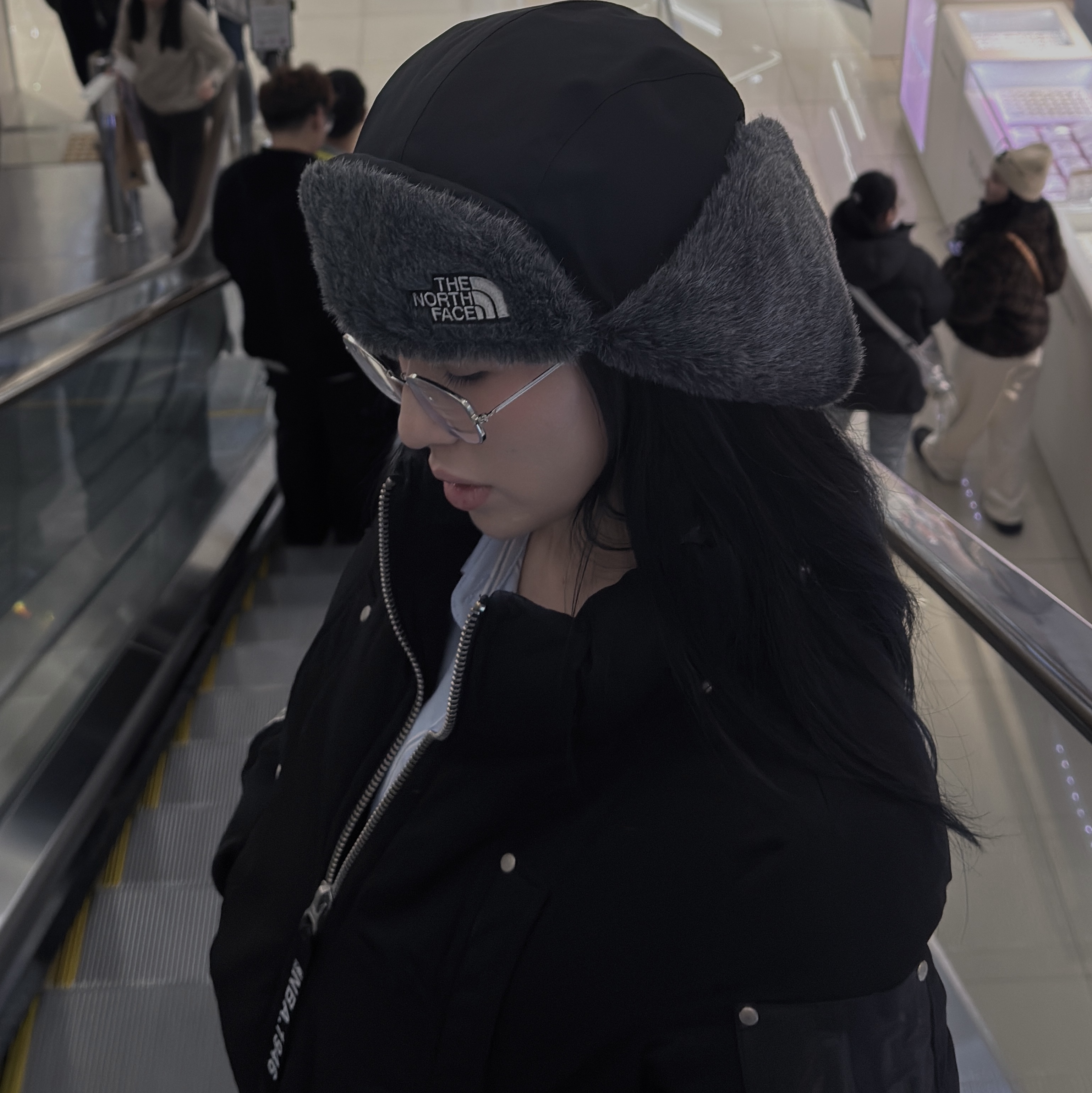 The North Face Expedition Earmuff Cap Black 착용 스타일